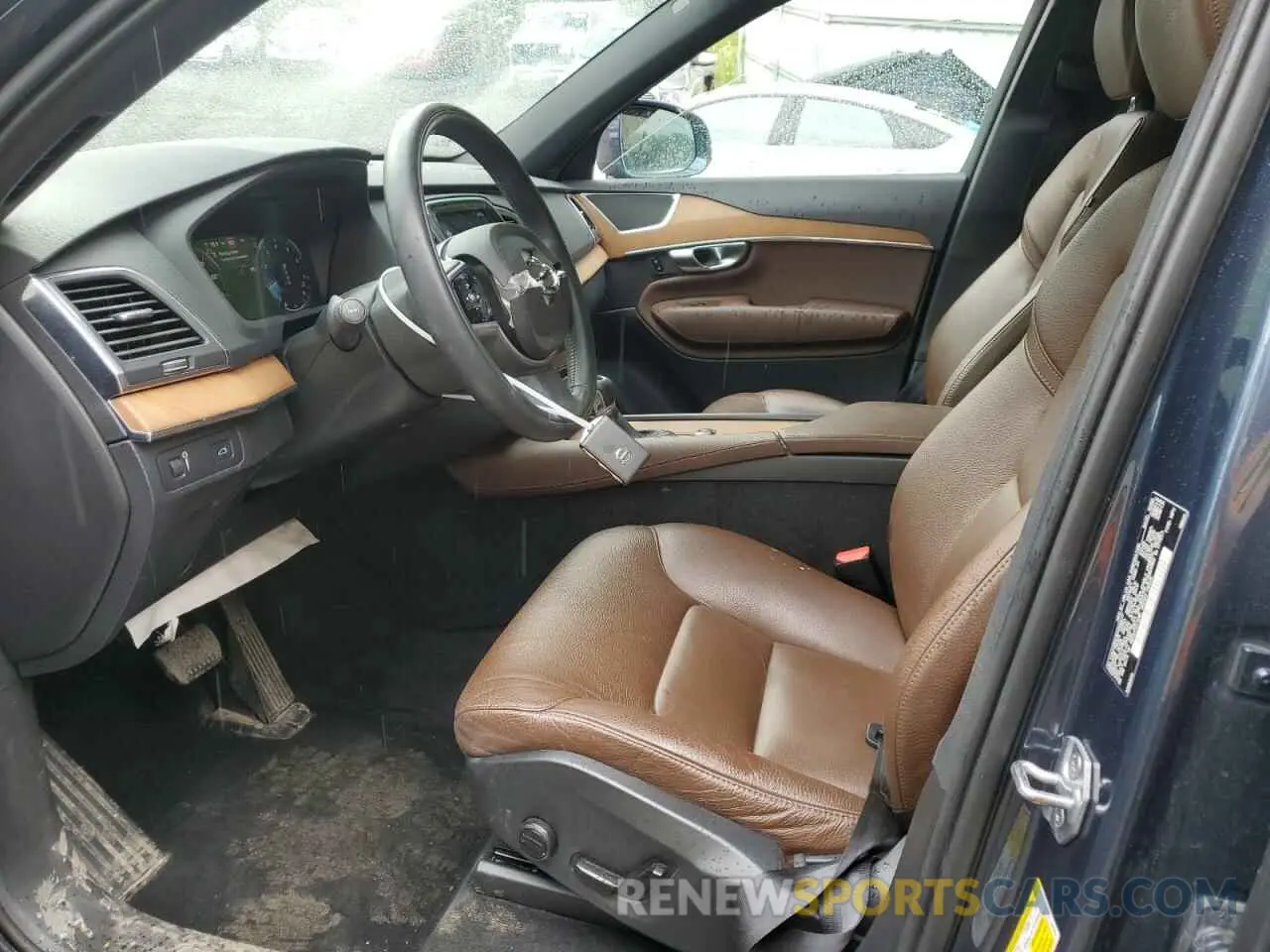 7 Photograph of a damaged car YV4A22PK9M1706477 VOLVO XC90 2021