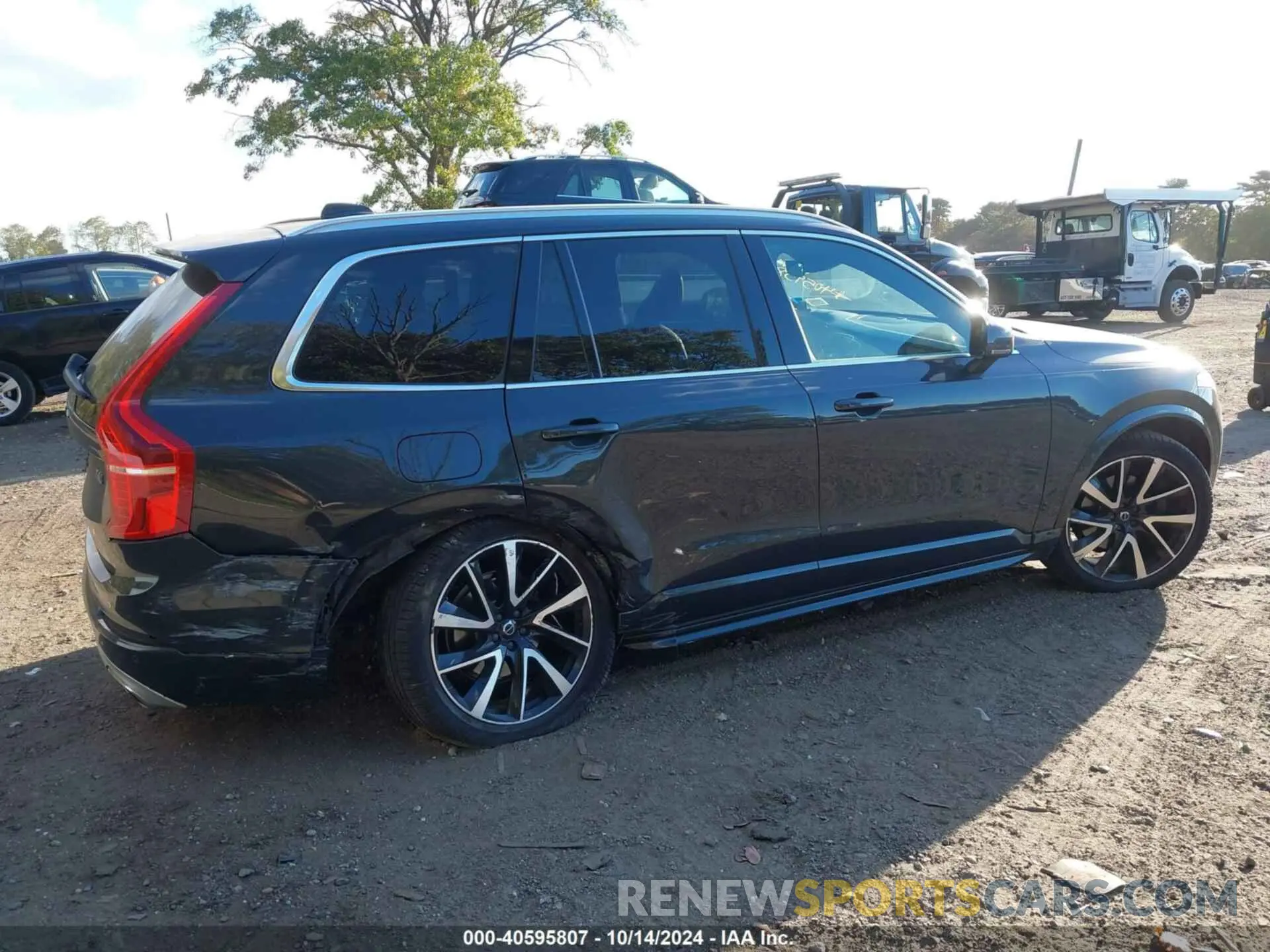 4 Photograph of a damaged car YV4A22PKXM1689365 VOLVO XC90 2021