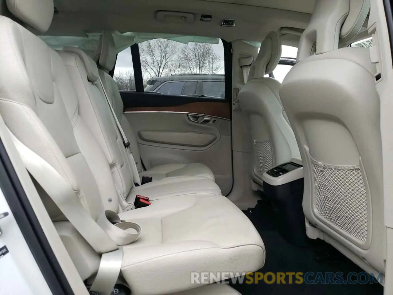 11 Photograph of a damaged car YV4A22PKXM1730495 VOLVO XC90 2021