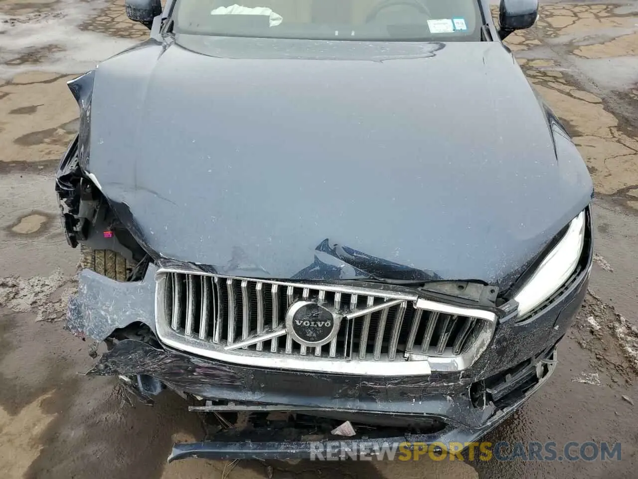 12 Photograph of a damaged car YV4A22PL1M1691238 VOLVO XC90 2021
