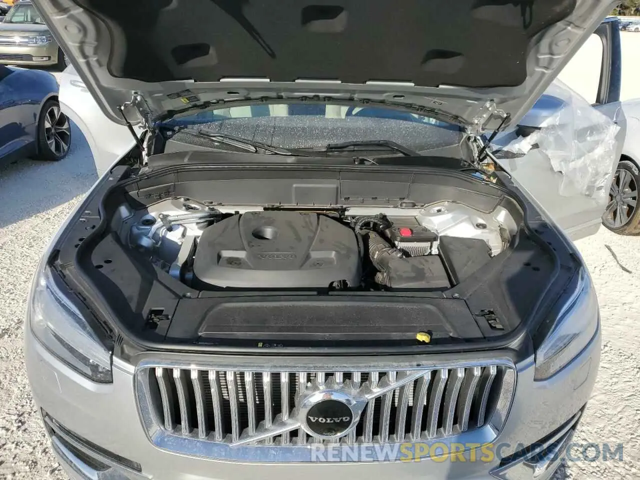 12 Photograph of a damaged car YV4A22PL5M1693641 VOLVO XC90 2021