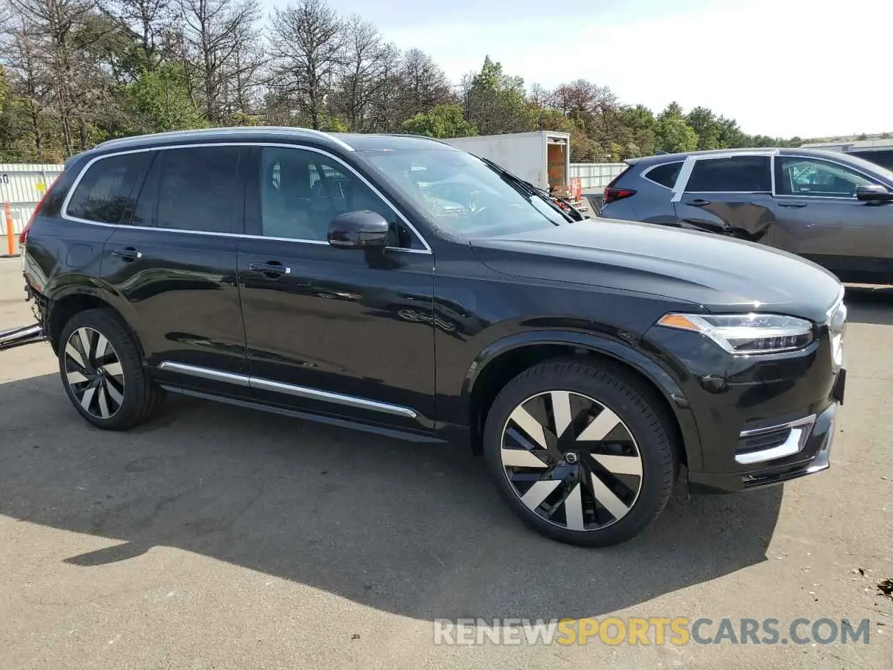 4 Photograph of a damaged car YV4A22PL5M1697270 VOLVO XC90 2021