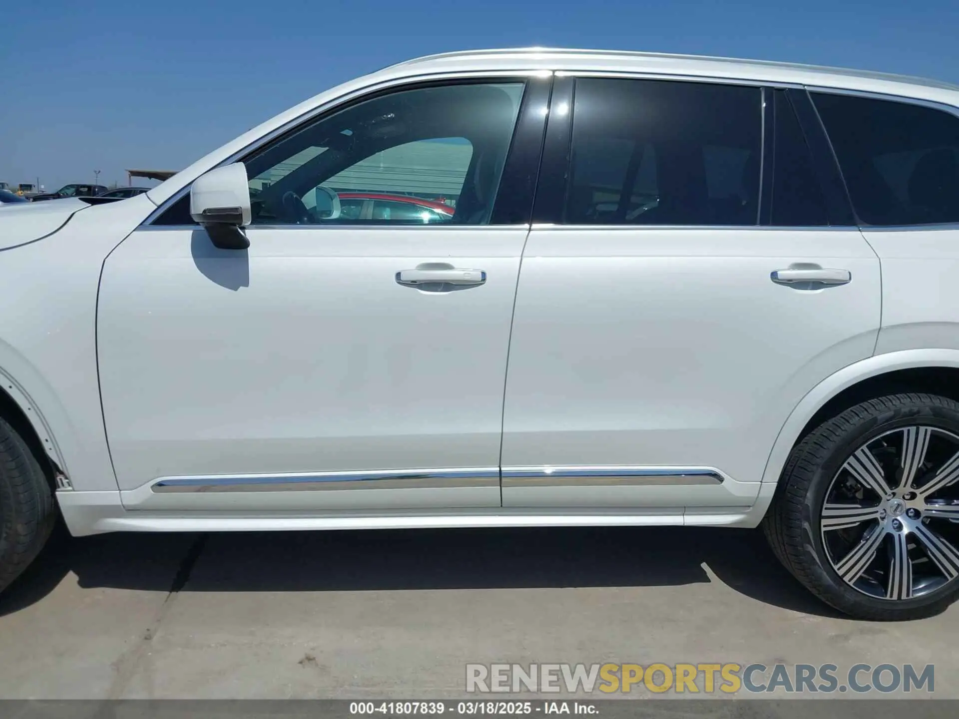 15 Photograph of a damaged car YV4A22PLXM1773176 VOLVO XC90 2021