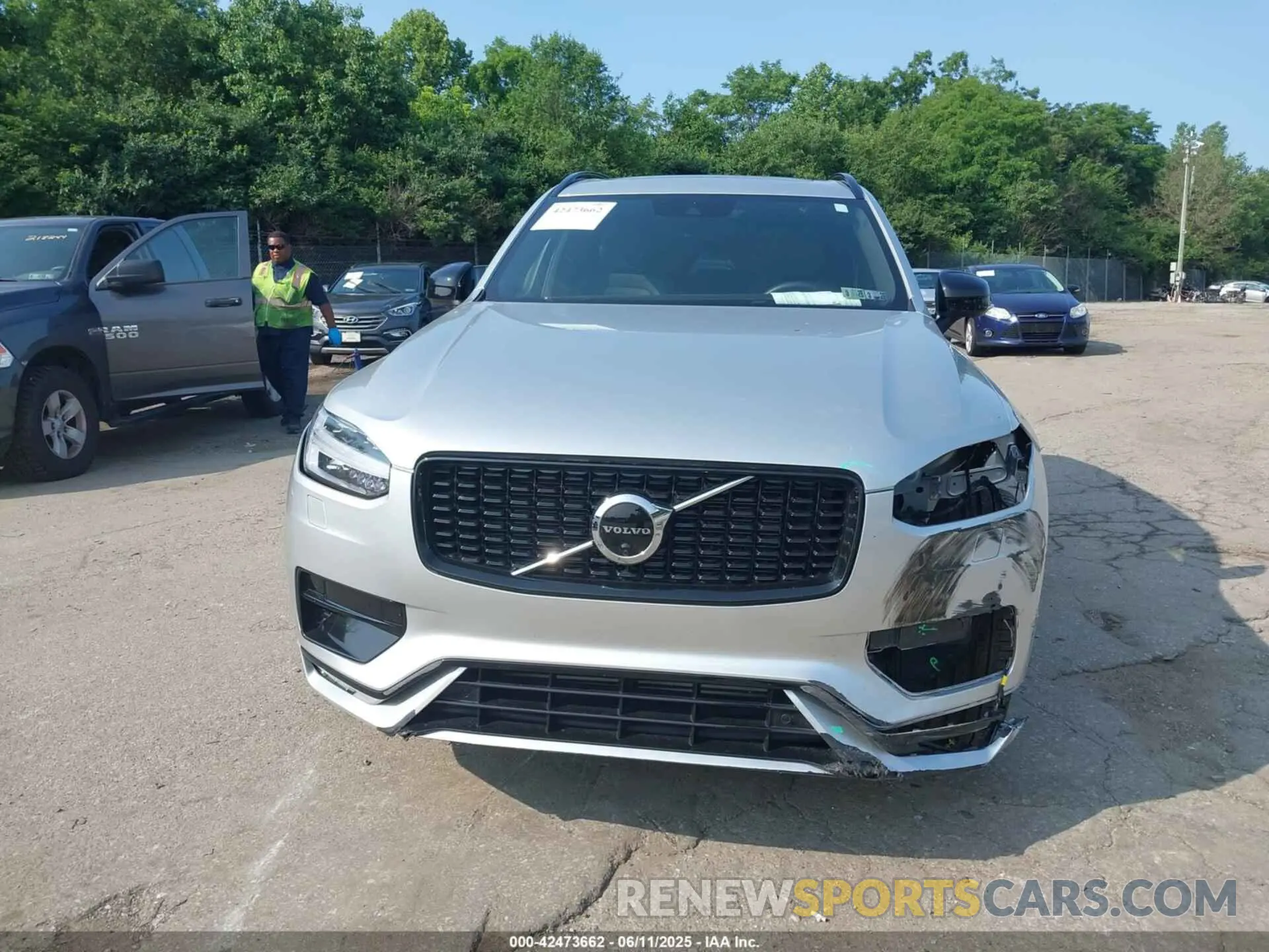 13 Photograph of a damaged car YV4A22PM0M1768805 VOLVO XC90 2021