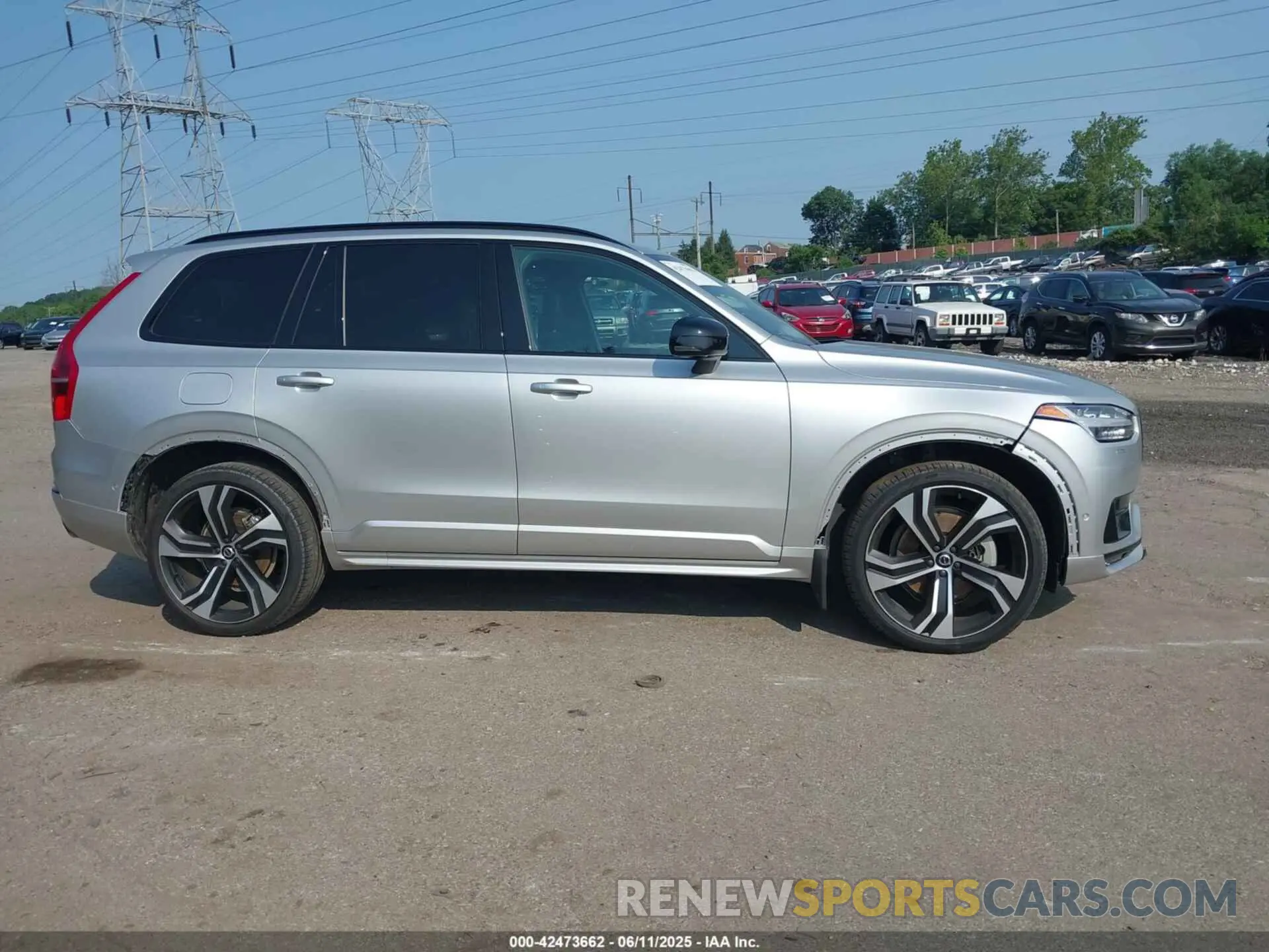 14 Photograph of a damaged car YV4A22PM0M1768805 VOLVO XC90 2021