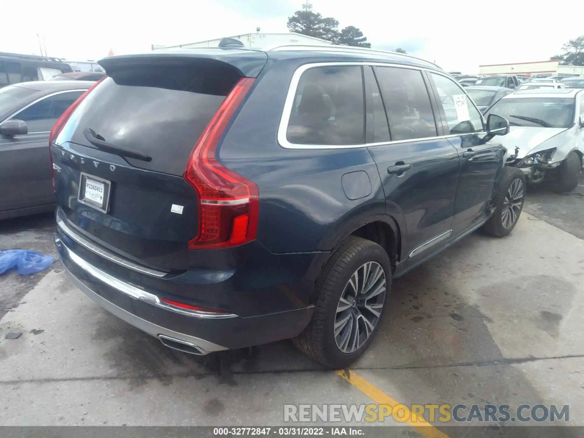 4 Photograph of a damaged car YV4BR00K4M1728854 VOLVO XC90 2021