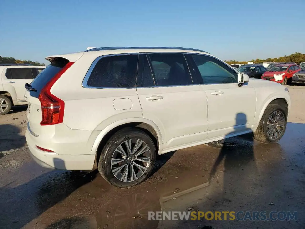 3 Photograph of a damaged car YV4102CK3N1780278 VOLVO XC90 2022