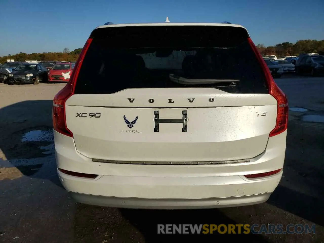 6 Photograph of a damaged car YV4102CK3N1780278 VOLVO XC90 2022