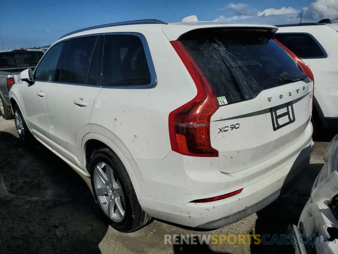 2 Photograph of a damaged car YV4102CK3N1839605 VOLVO XC90 2022