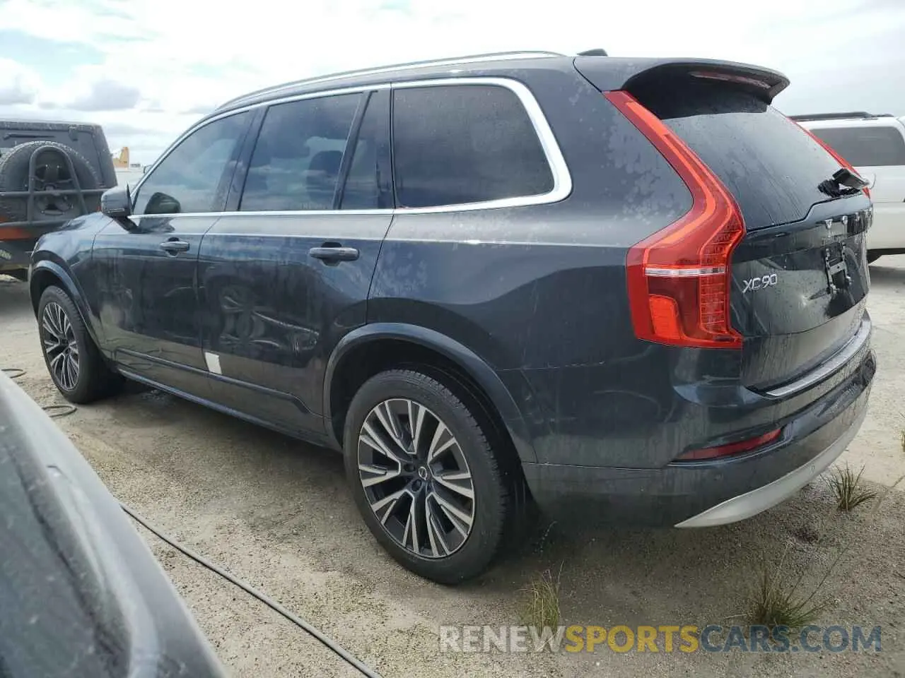 2 Photograph of a damaged car YV4102CK3N1866321 VOLVO XC90 2022