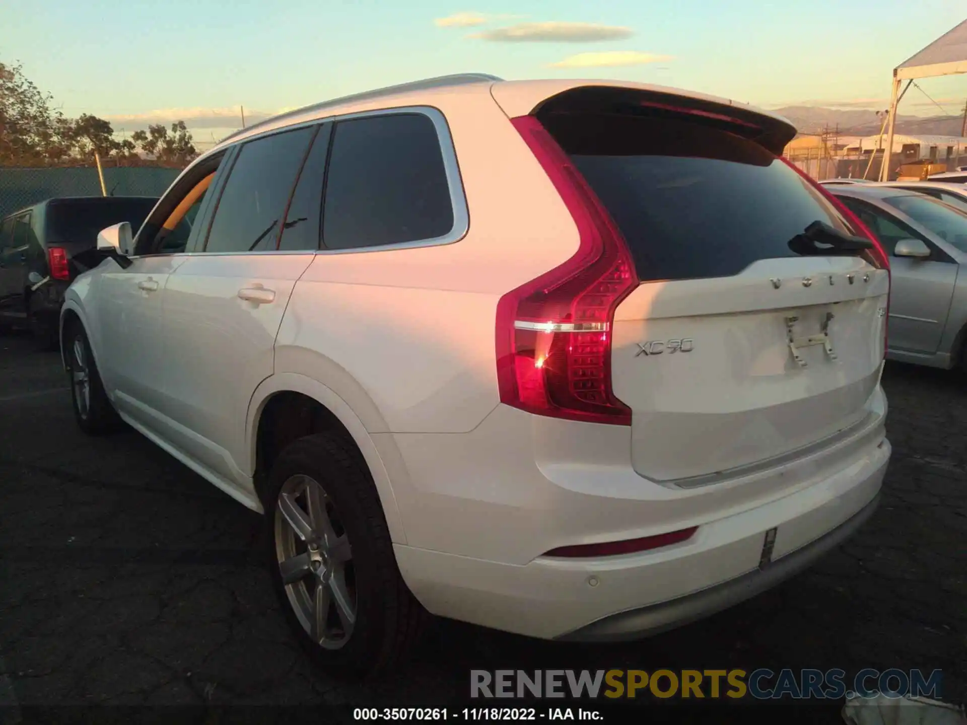 3 Photograph of a damaged car YV4102PK1N1803485 VOLVO XC90 2022