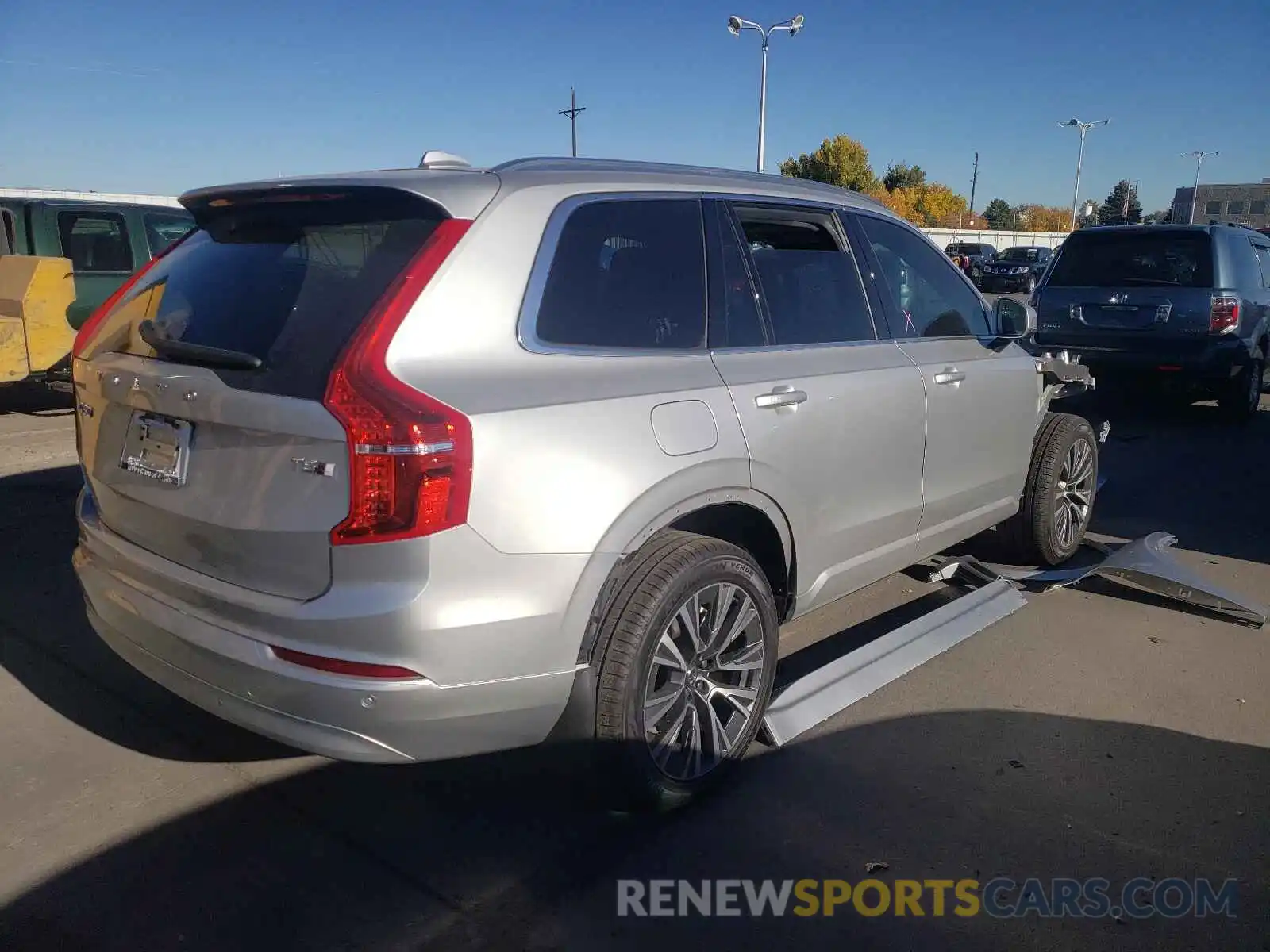 4 Photograph of a damaged car YV4102PK3N1781098 VOLVO XC90 2022