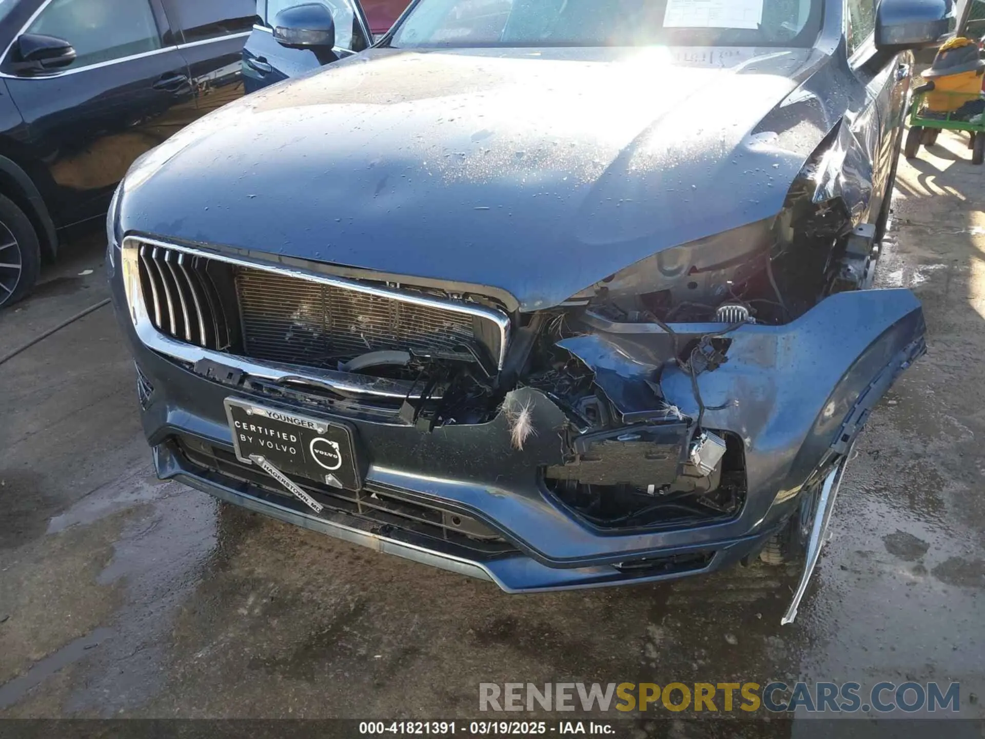 17 Photograph of a damaged car YV4102PKXN1775301 VOLVO XC90 2022