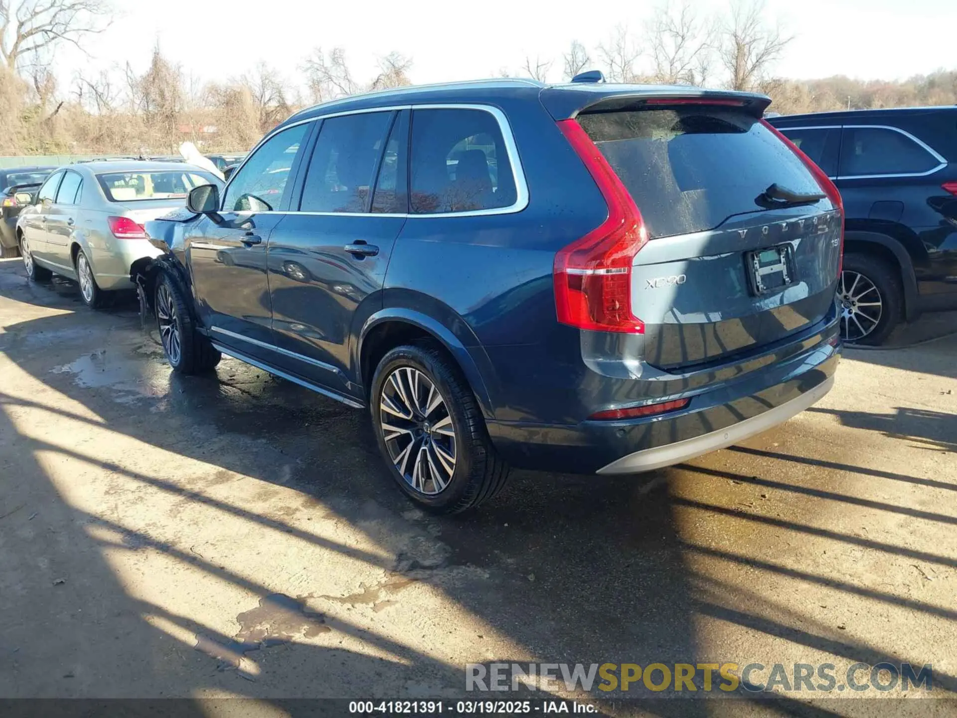 3 Photograph of a damaged car YV4102PKXN1775301 VOLVO XC90 2022