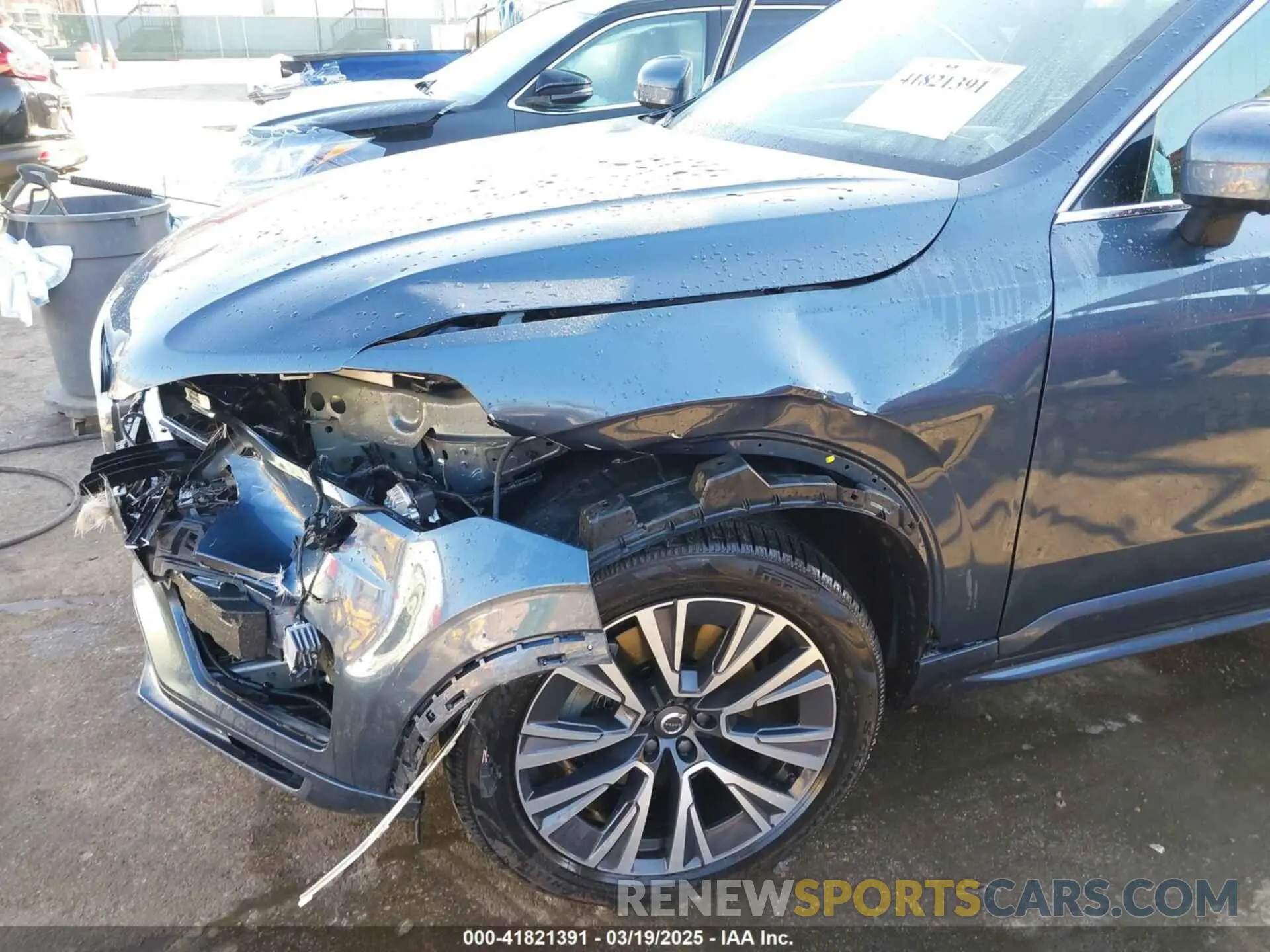 6 Photograph of a damaged car YV4102PKXN1775301 VOLVO XC90 2022
