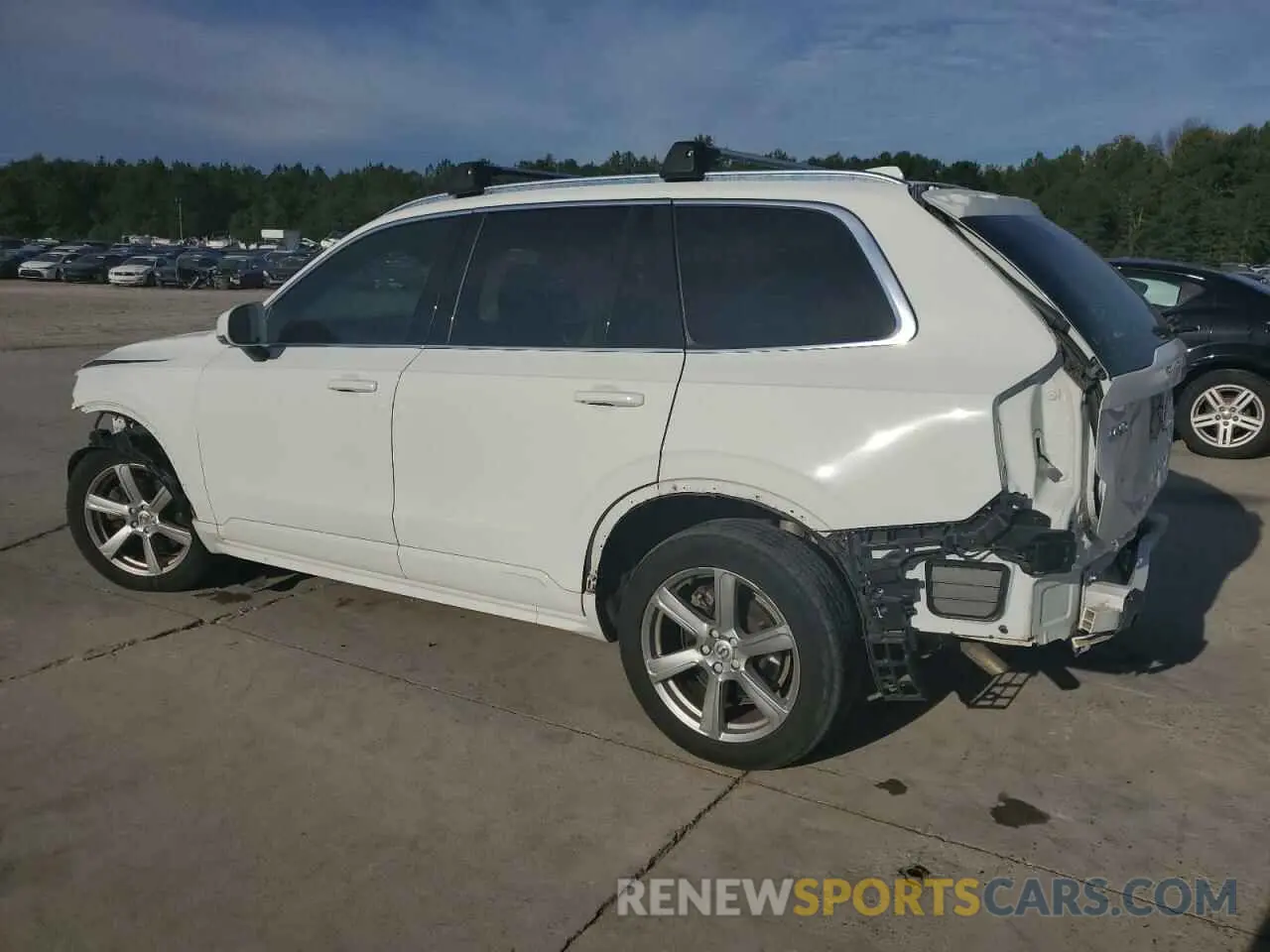 2 Photograph of a damaged car YV4102PKXN1778246 VOLVO XC90 2022