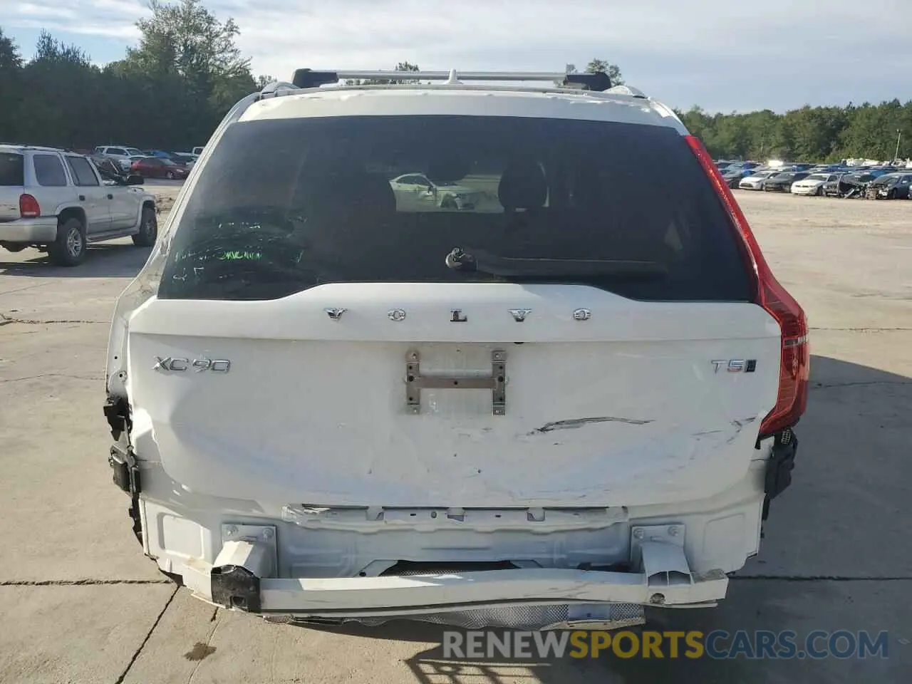 6 Photograph of a damaged car YV4102PKXN1778246 VOLVO XC90 2022