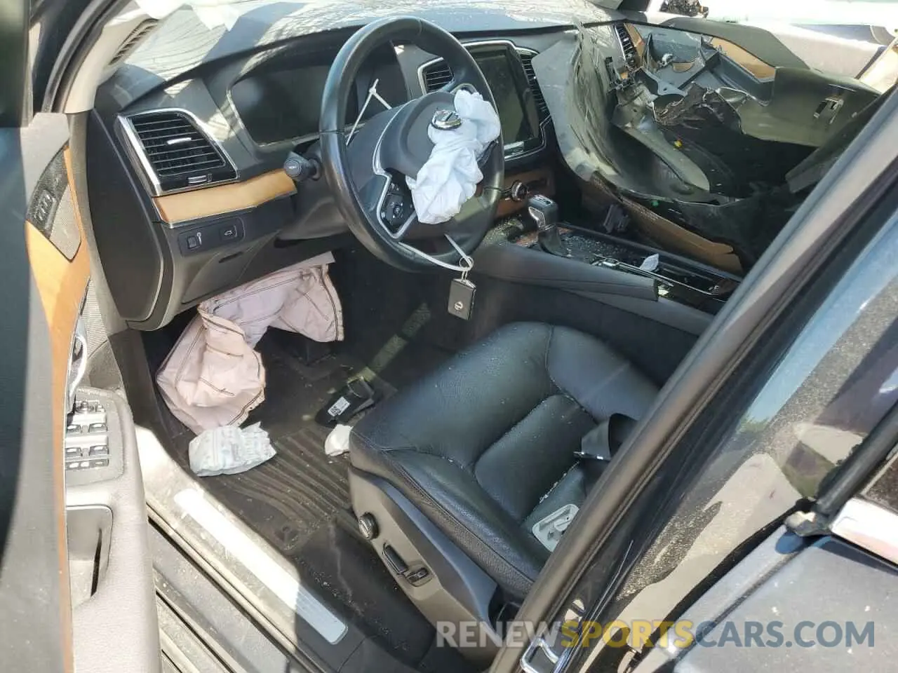 8 Photograph of a damaged car YV4A221K8N1830007 VOLVO XC90 2022