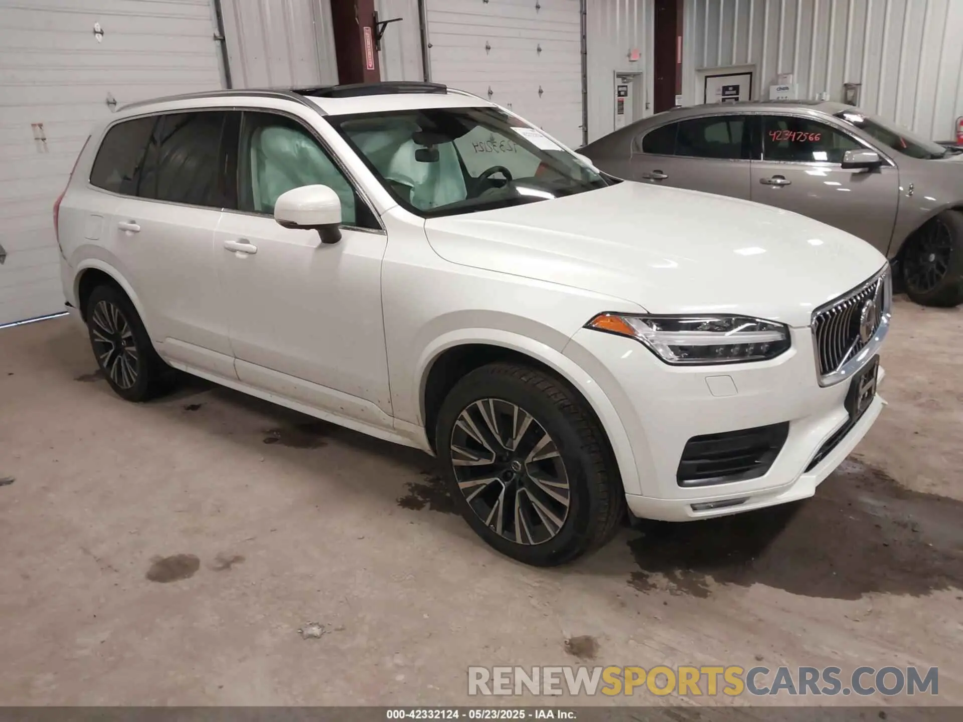 1 Photograph of a damaged car YV4A221KXN1803066 VOLVO XC90 2022