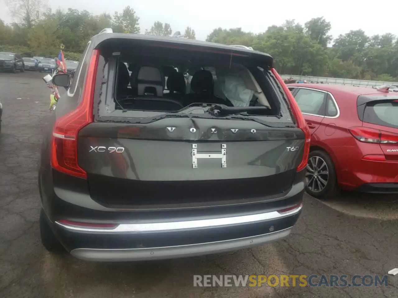 6 Photograph of a damaged car YV4A221L3N1777824 VOLVO XC90 2022