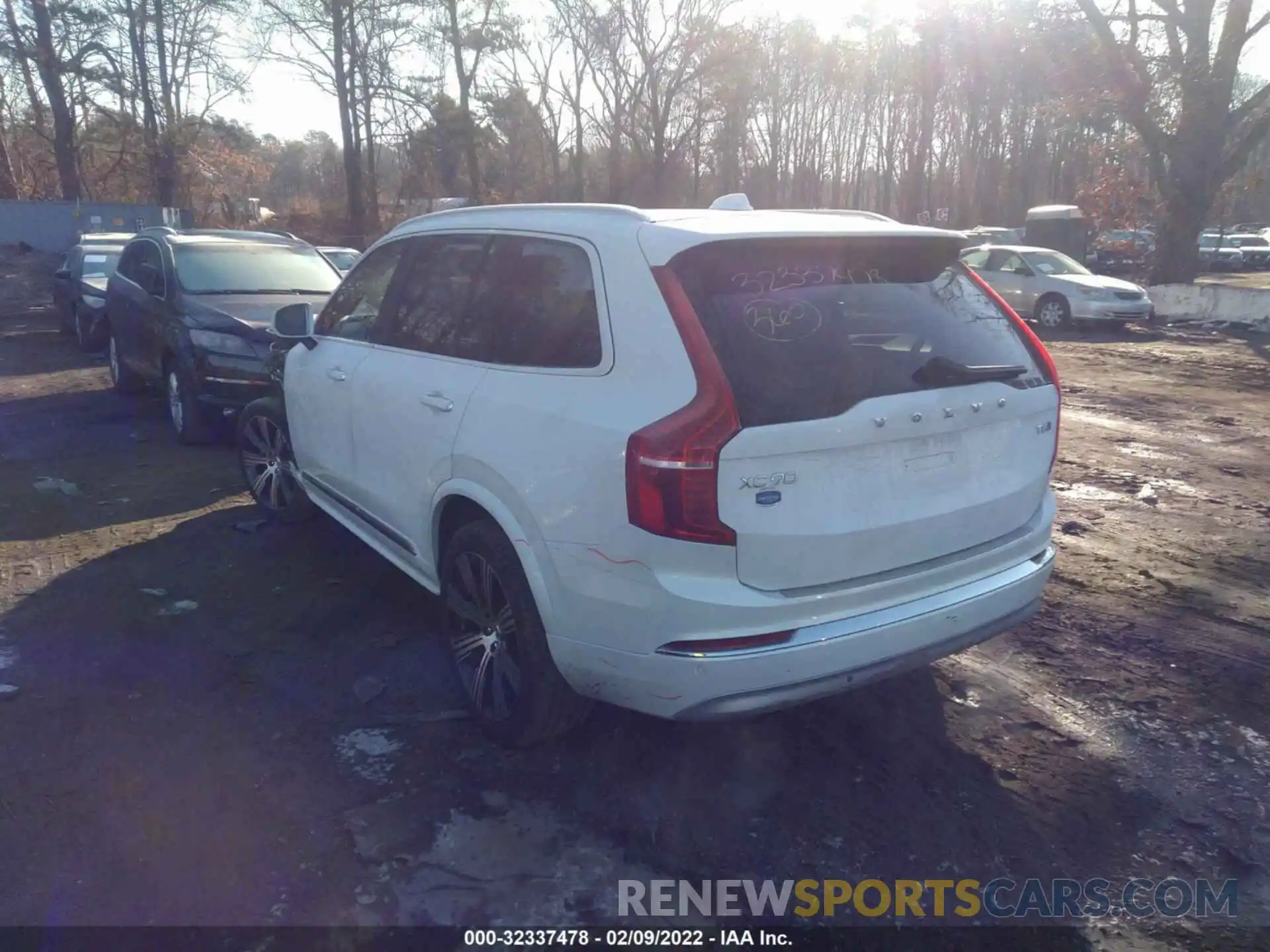 3 Photograph of a damaged car YV4A221L3N1789603 VOLVO XC90 2022