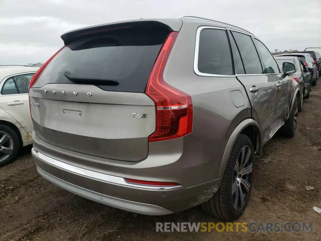 4 Photograph of a damaged car YV4A221L5N1790445 VOLVO XC90 2022