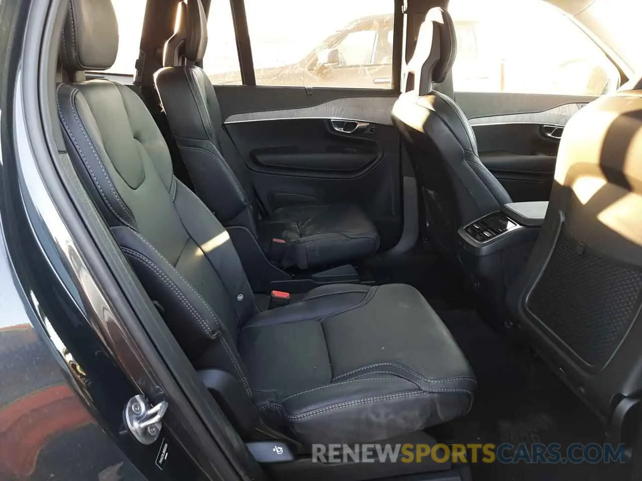 10 Photograph of a damaged car YV4A221LXN1820264 VOLVO XC90 2022