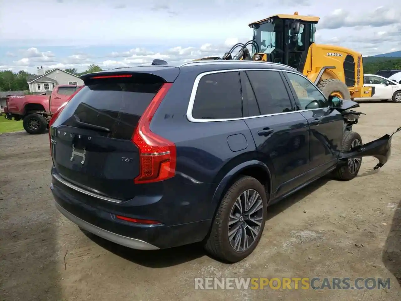 4 Photograph of a damaged car YV4A22PK0N1785989 VOLVO XC90 2022