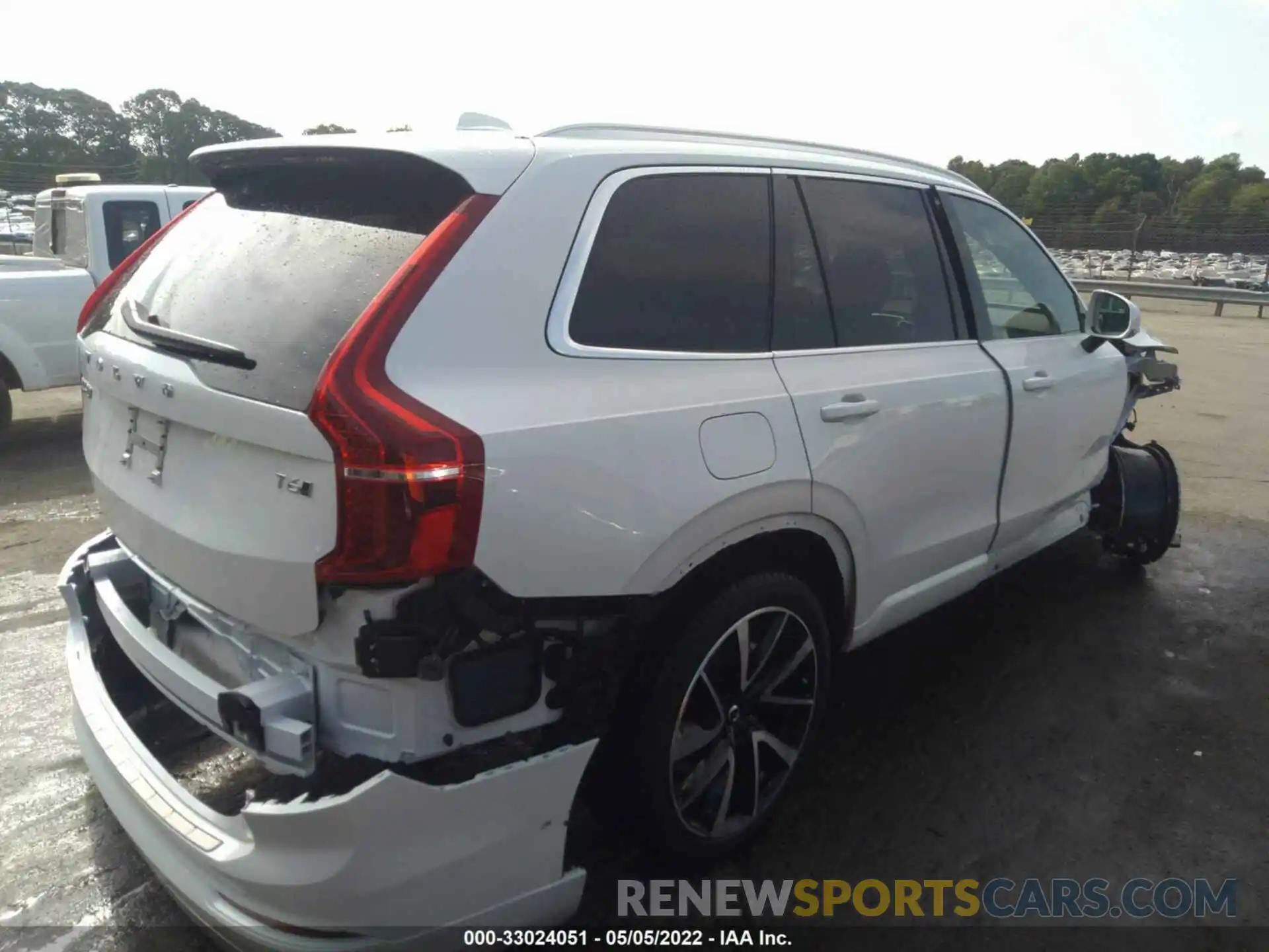 4 Photograph of a damaged car YV4A22PK1N1798685 VOLVO XC90 2022