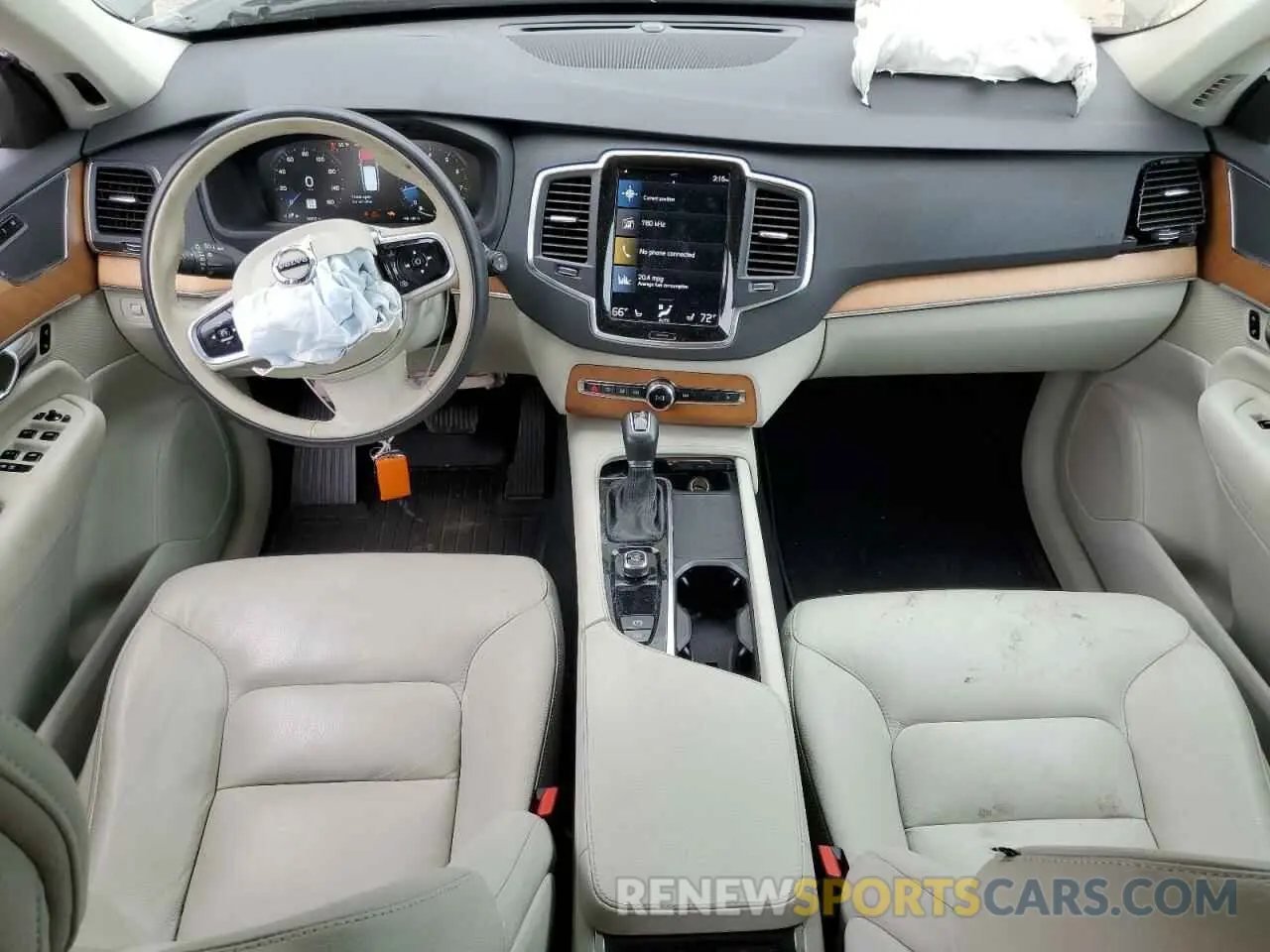 8 Photograph of a damaged car YV4A22PK2N1862569 VOLVO XC90 2022