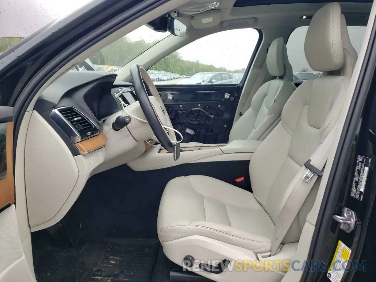 7 Photograph of a damaged car YV4A22PK5N1785261 VOLVO XC90 2022