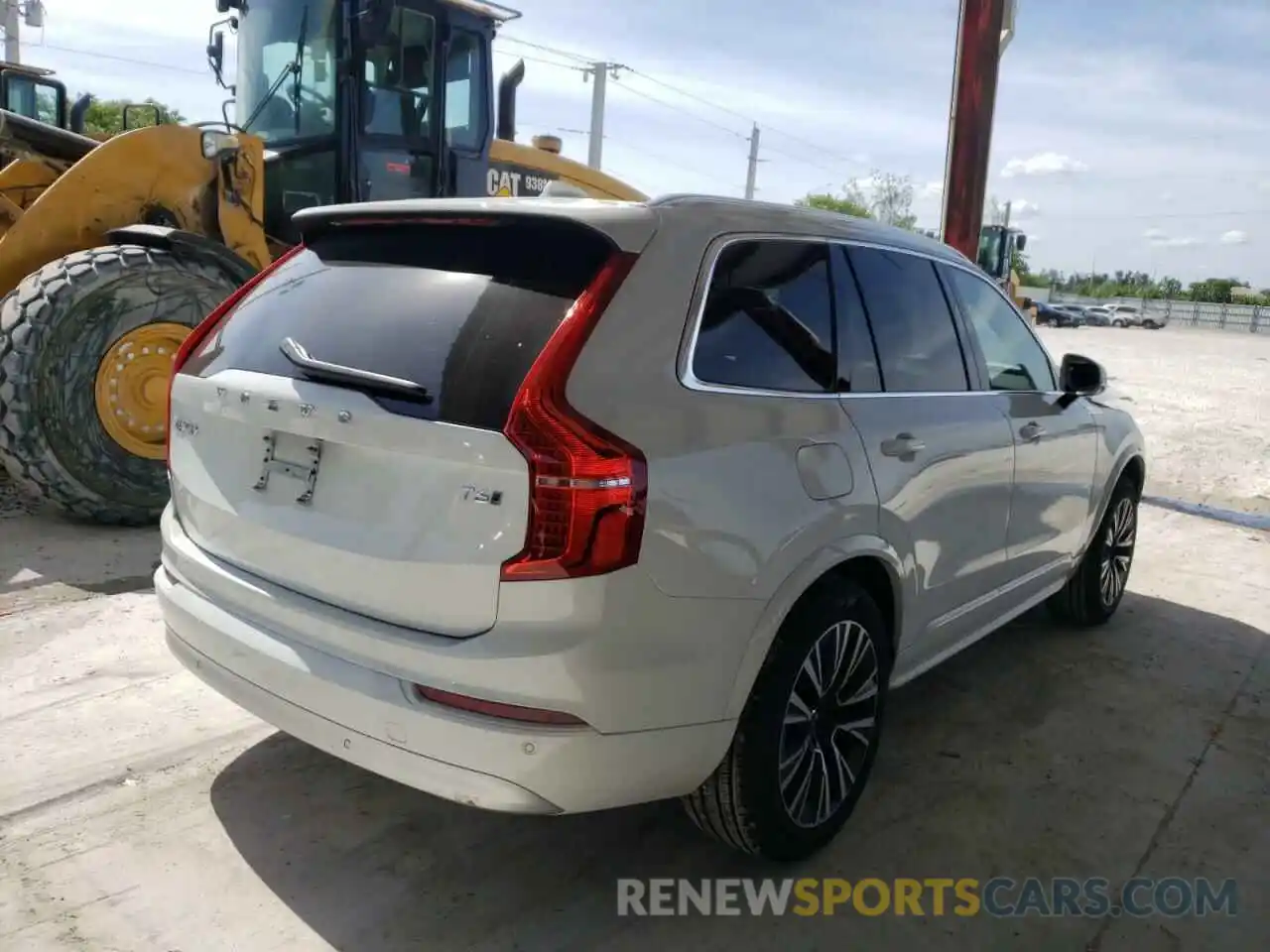 4 Photograph of a damaged car YV4A22PK8N1811660 VOLVO XC90 2022