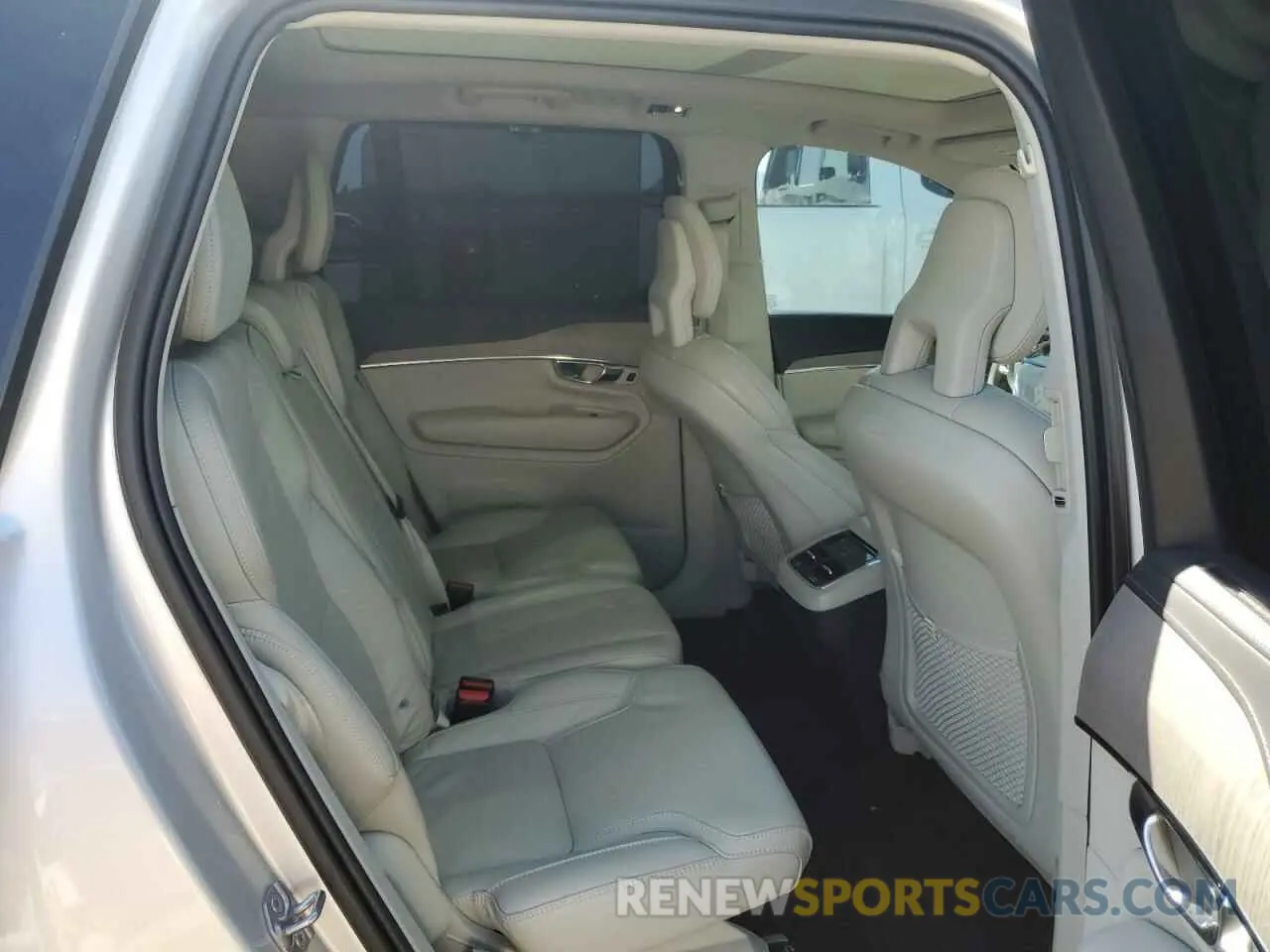 10 Photograph of a damaged car YV4A22PL3N1790564 VOLVO XC90 2022