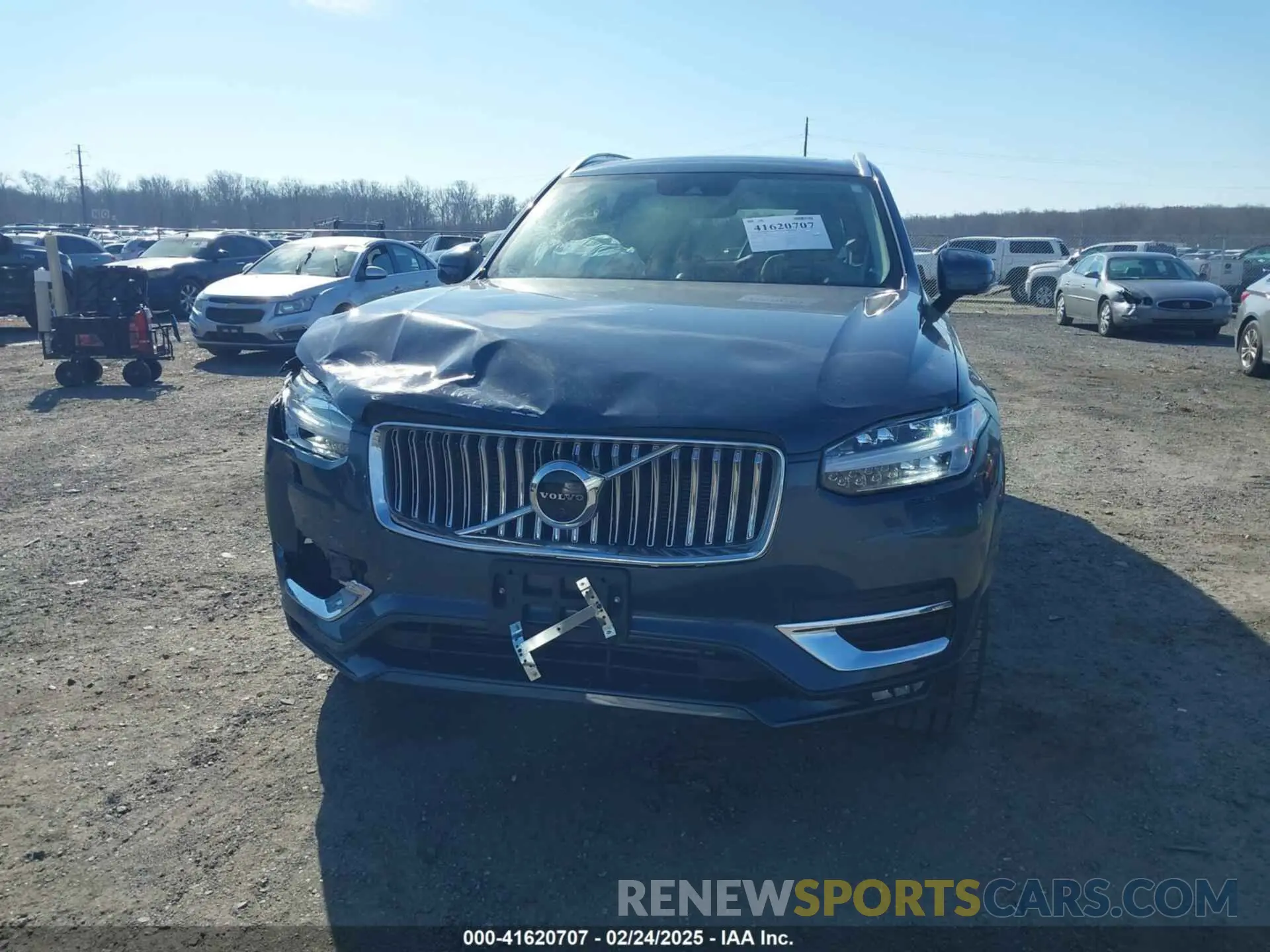12 Photograph of a damaged car YV4A22PL6N1862616 VOLVO XC90 2022