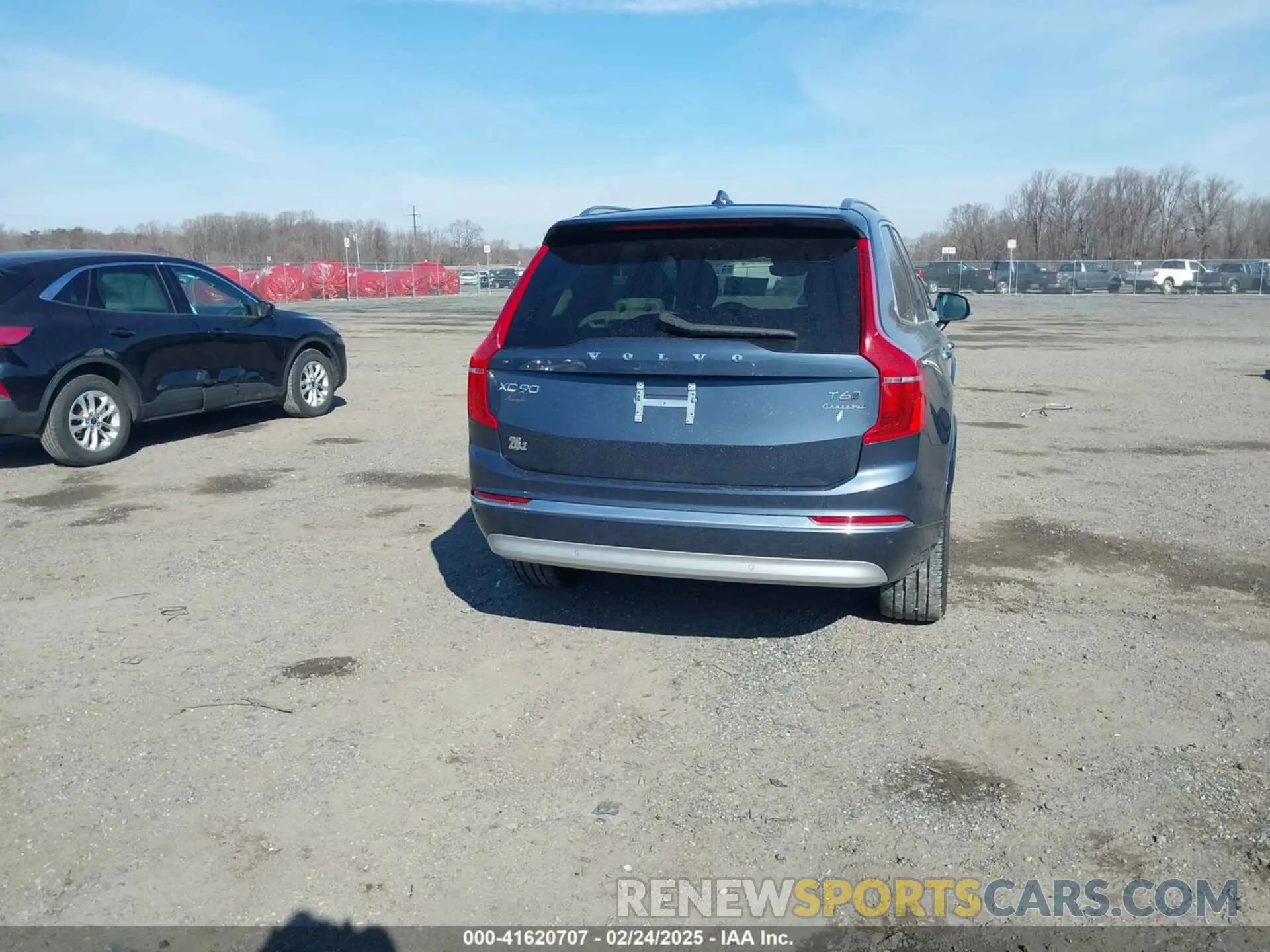 16 Photograph of a damaged car YV4A22PL6N1862616 VOLVO XC90 2022