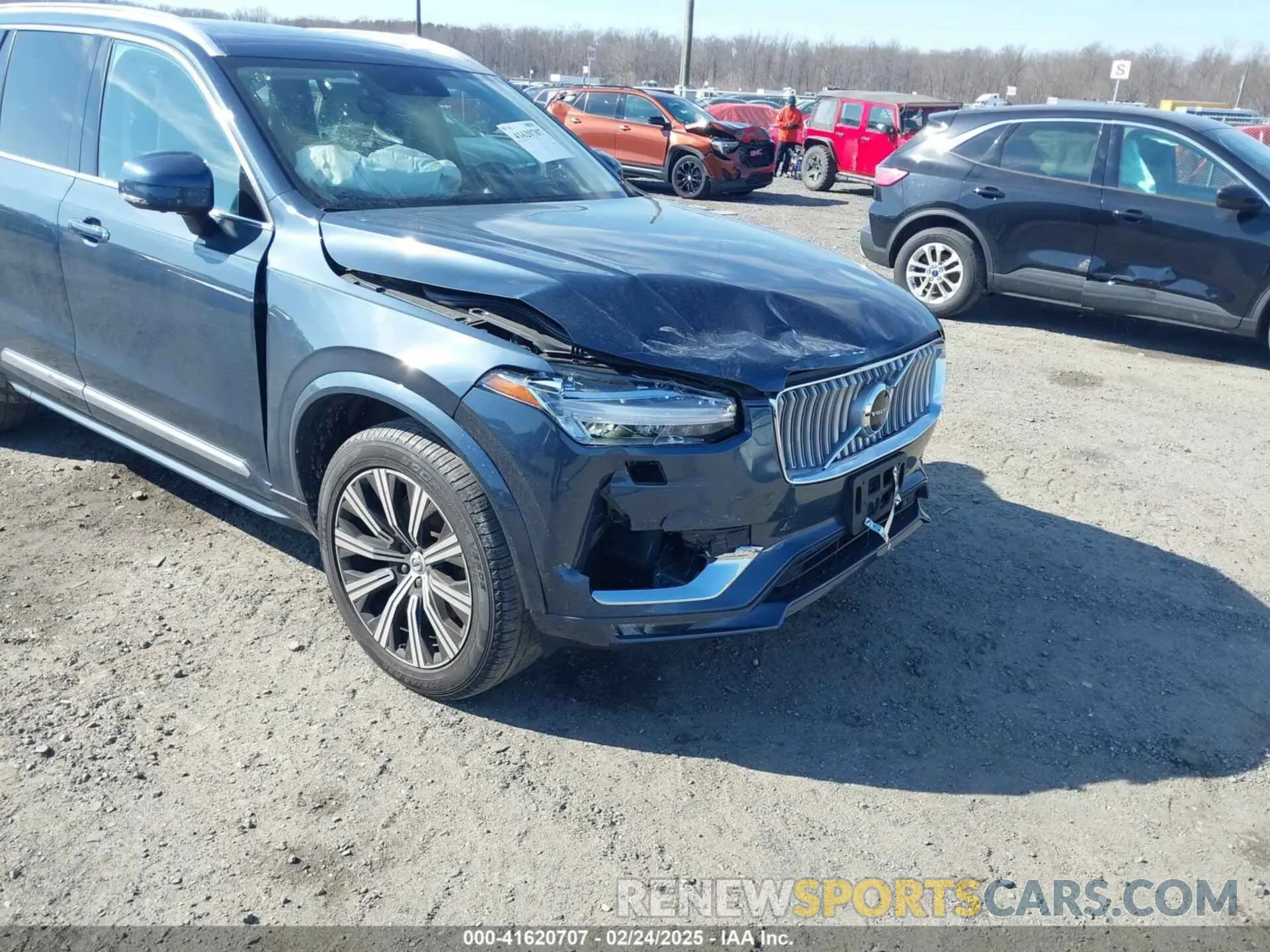 18 Photograph of a damaged car YV4A22PL6N1862616 VOLVO XC90 2022