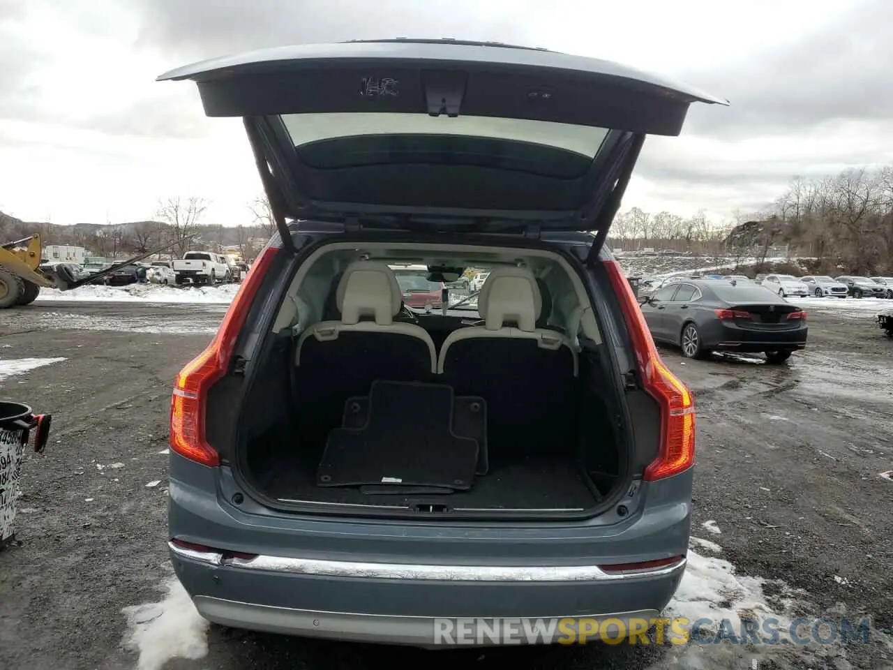 6 Photograph of a damaged car YV4A22PL8N1871611 VOLVO XC90 2022