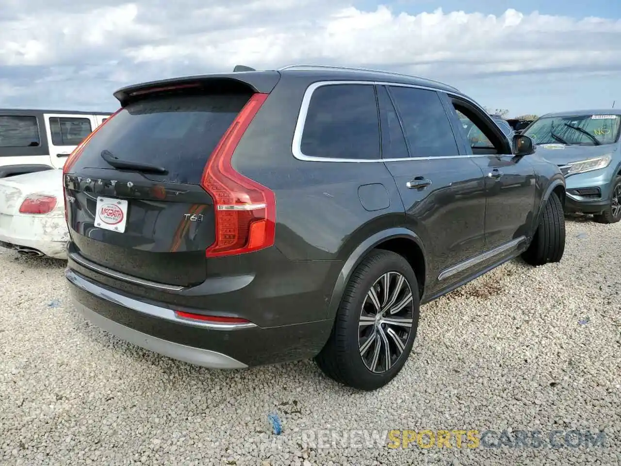 4 Photograph of a damaged car YV4A22PL9N1852968 VOLVO XC90 2022