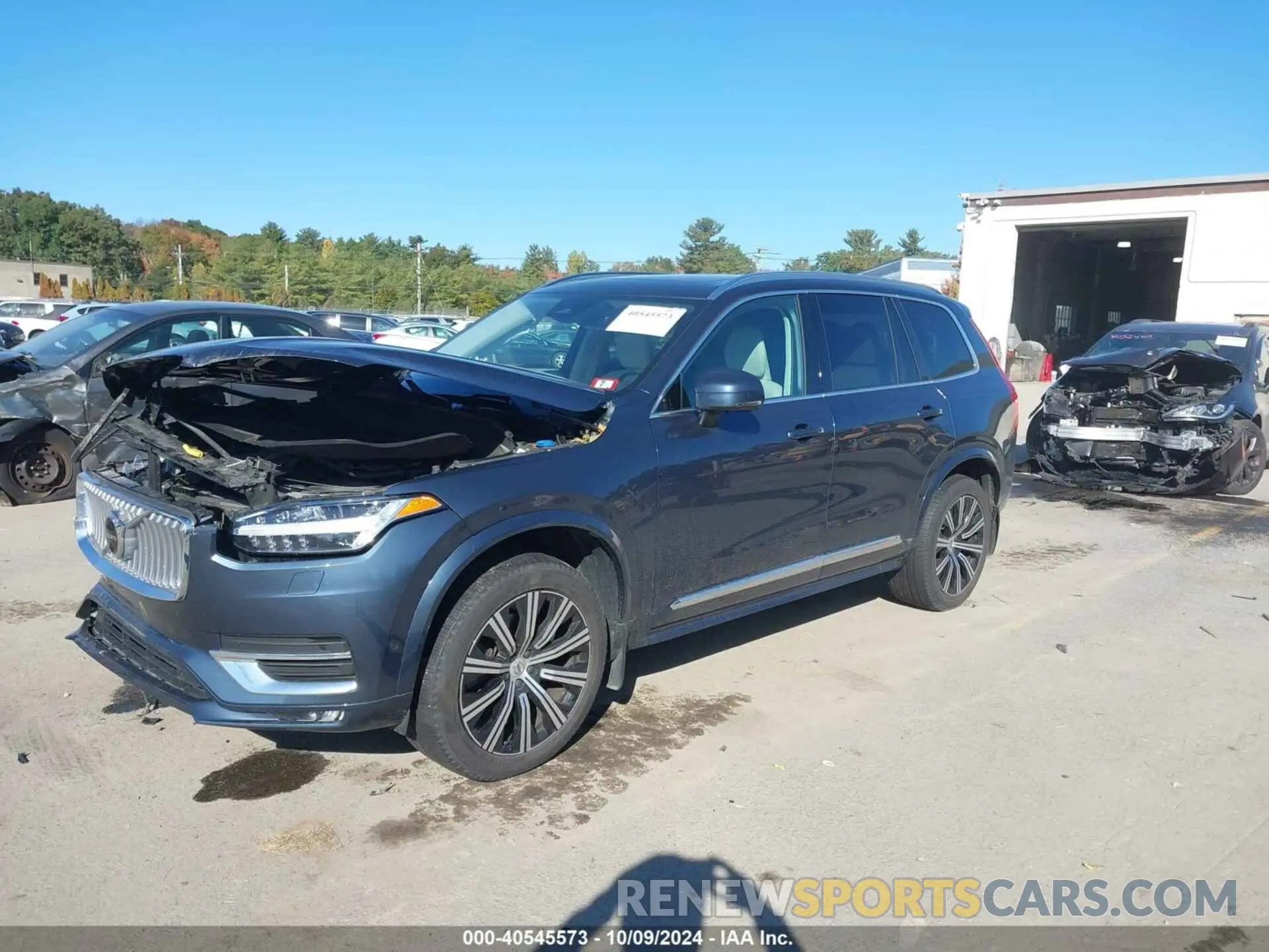 2 Photograph of a damaged car YV40621N5P1947766 VOLVO XC90 2023