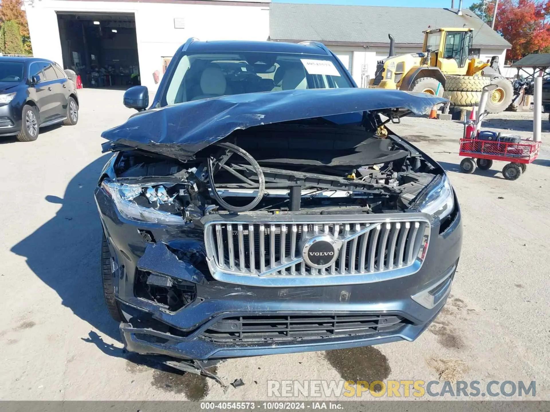 6 Photograph of a damaged car YV40621N5P1947766 VOLVO XC90 2023