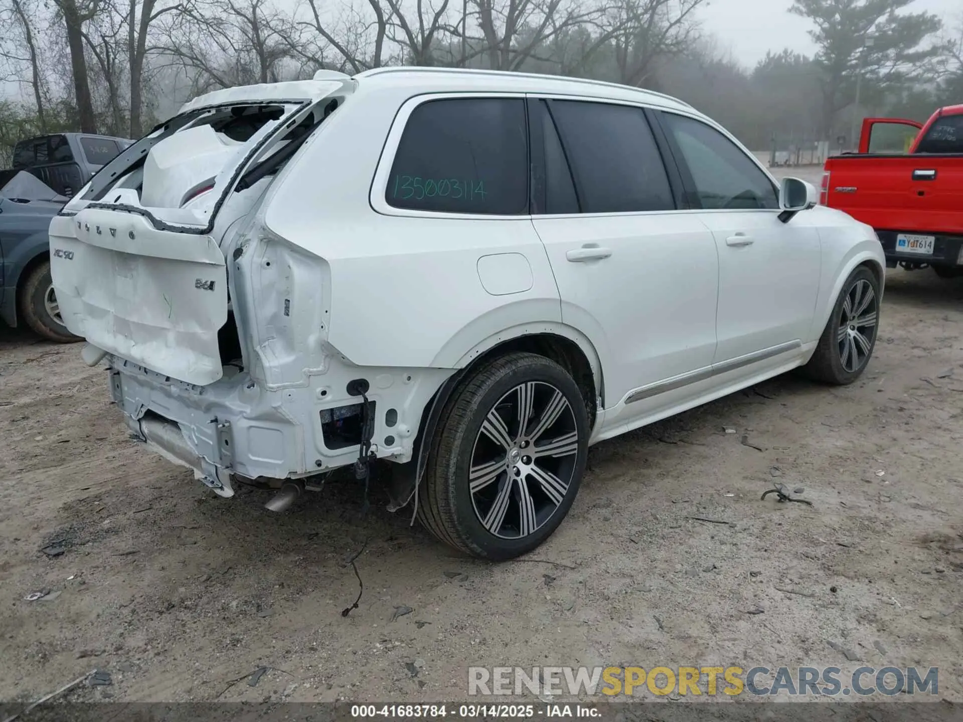 4 Photograph of a damaged car YV4062PA8P1959317 VOLVO XC90 2023