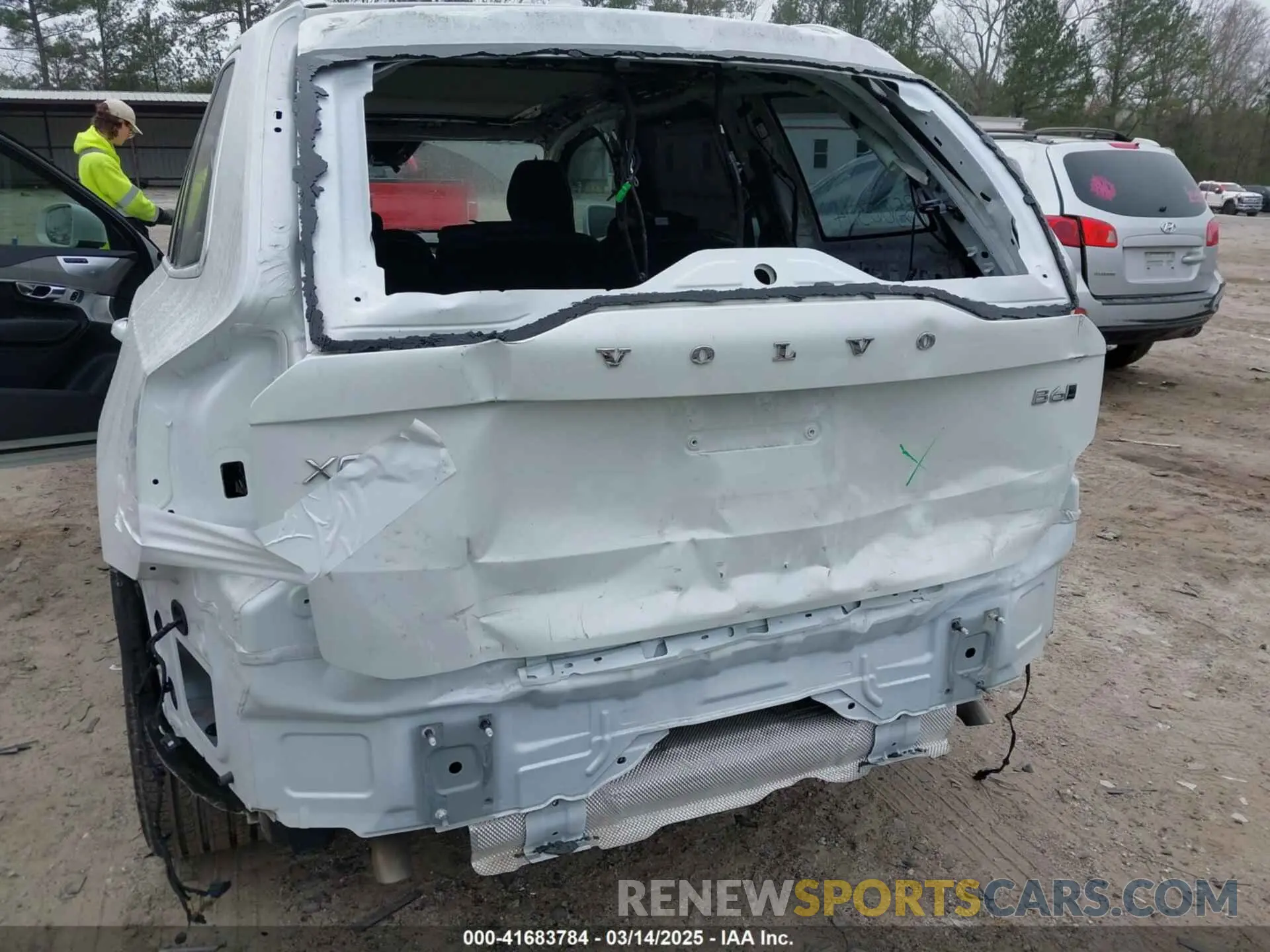 6 Photograph of a damaged car YV4062PA8P1959317 VOLVO XC90 2023