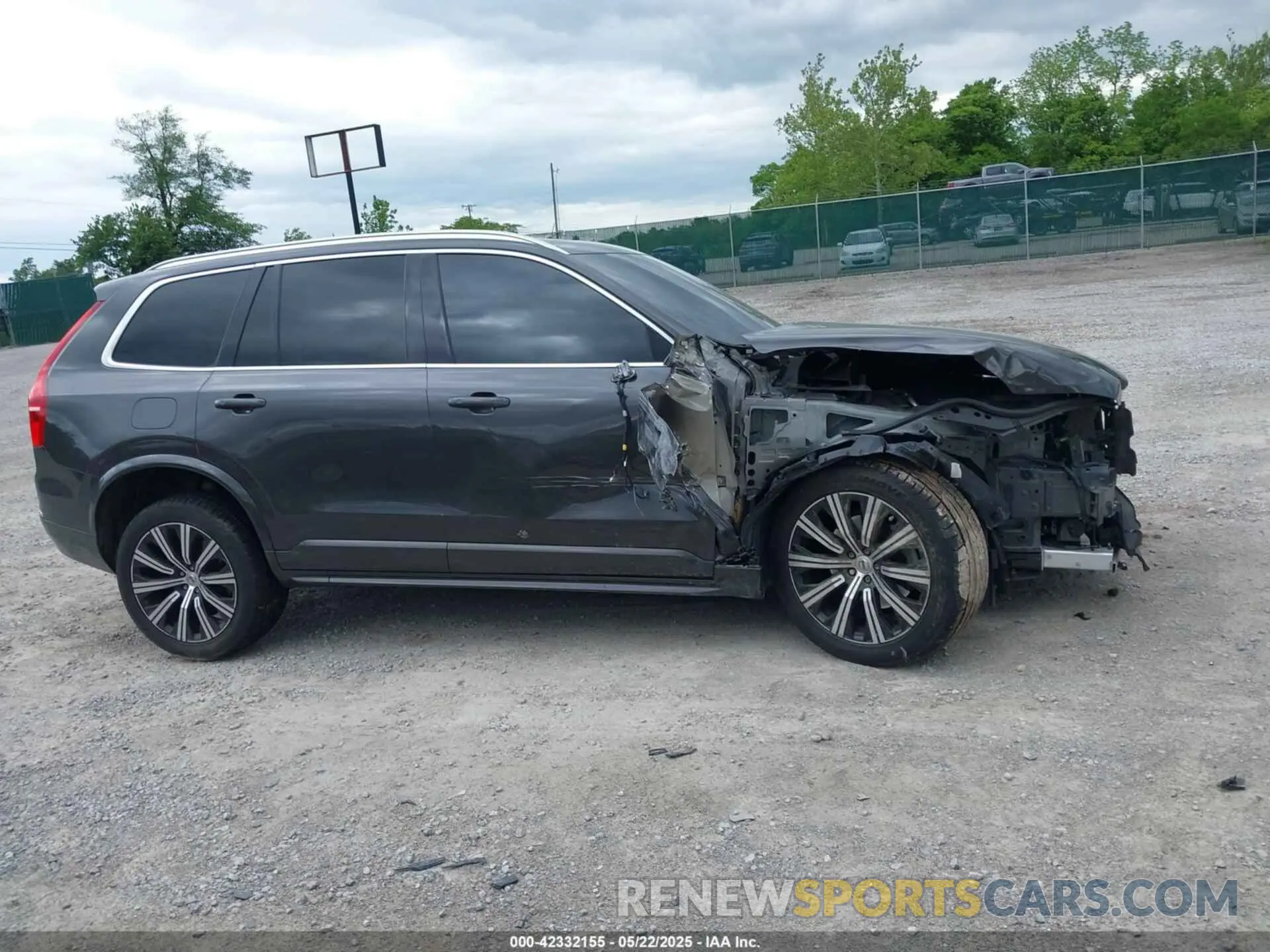 14 Photograph of a damaged car YV4062PK2P1941050 VOLVO XC90 2023