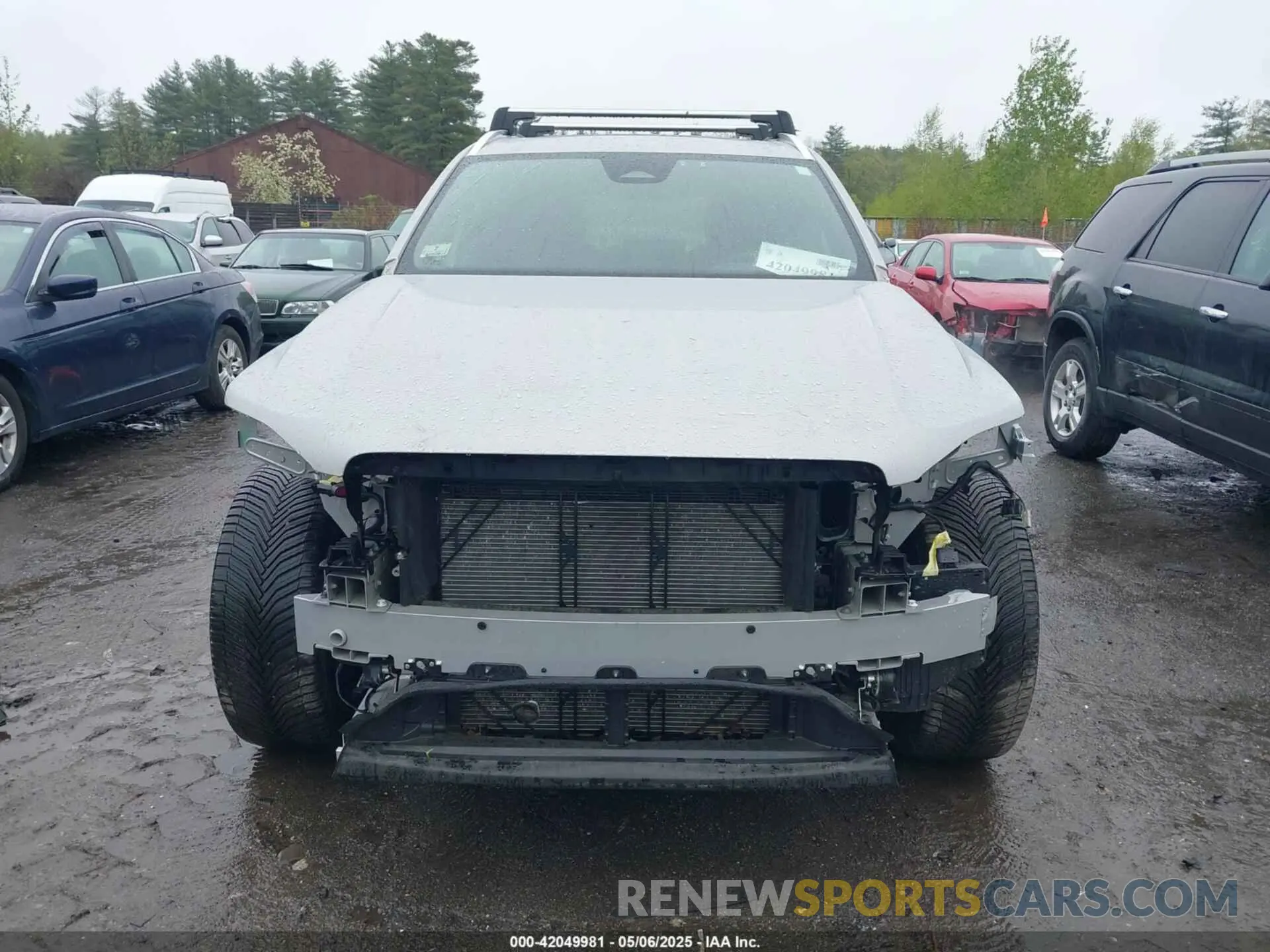 13 Photograph of a damaged car YV4062PN7P1954726 VOLVO XC90 2023