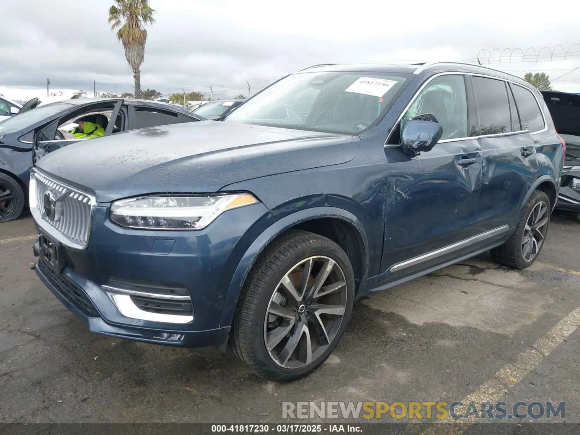 2 Photograph of a damaged car YV4062PN7P1958324 VOLVO XC90 2023