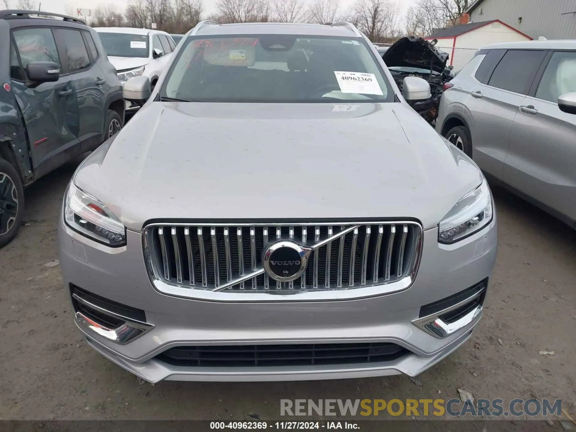 12 Photograph of a damaged car YV4L12PN4P1945039 VOLVO XC90 2023