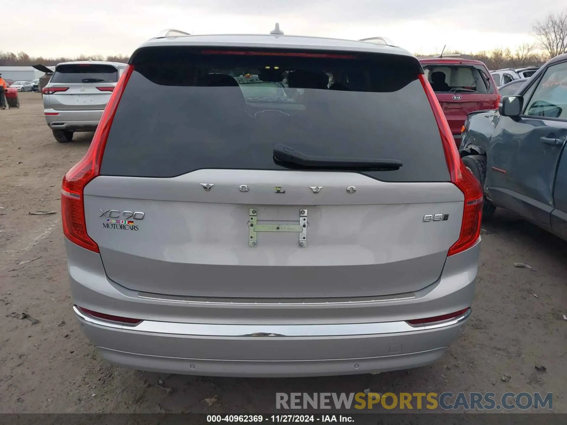 16 Photograph of a damaged car YV4L12PN4P1945039 VOLVO XC90 2023