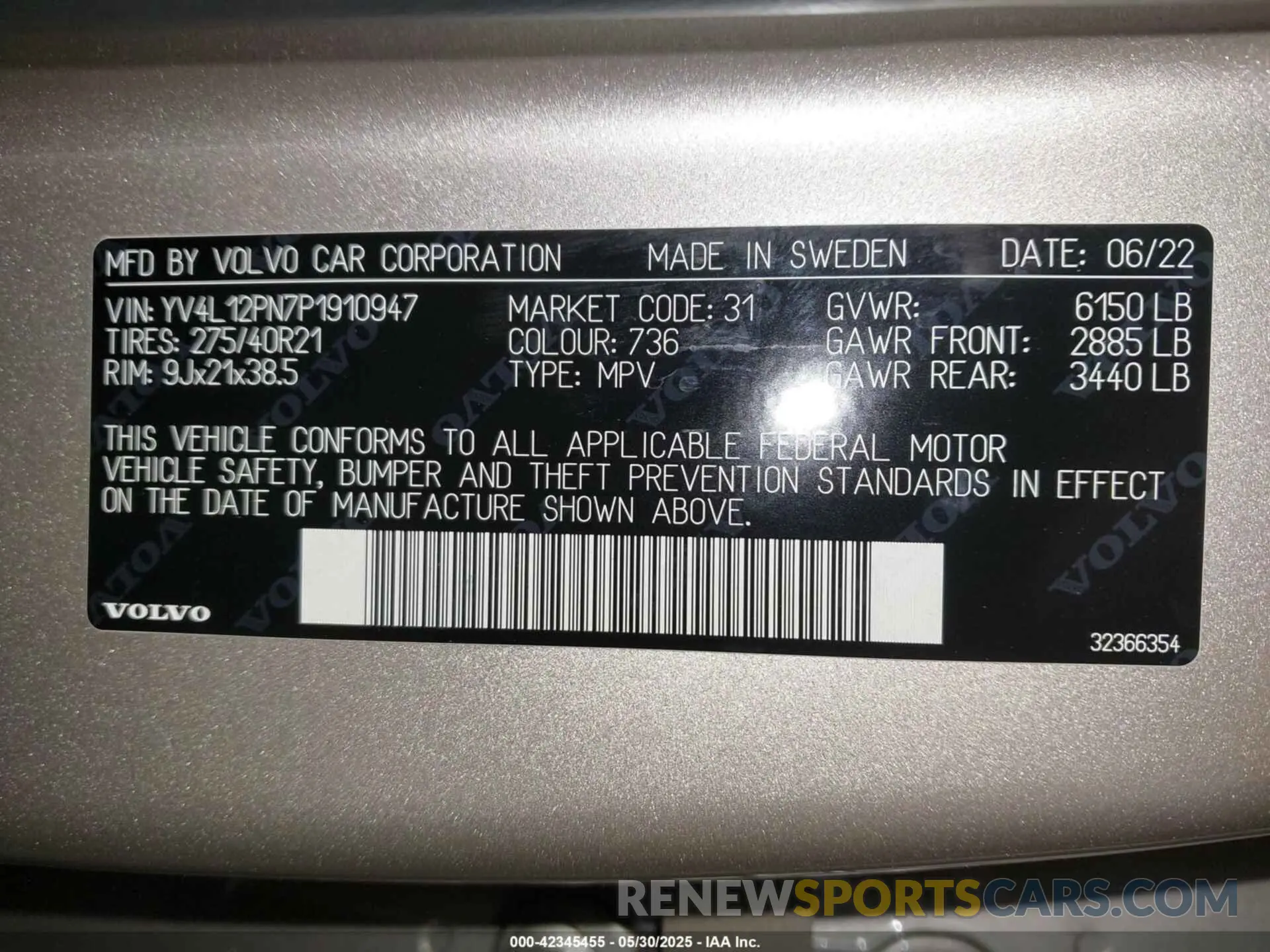 9 Photograph of a damaged car YV4L12PN7P1910947 VOLVO XC90 2023