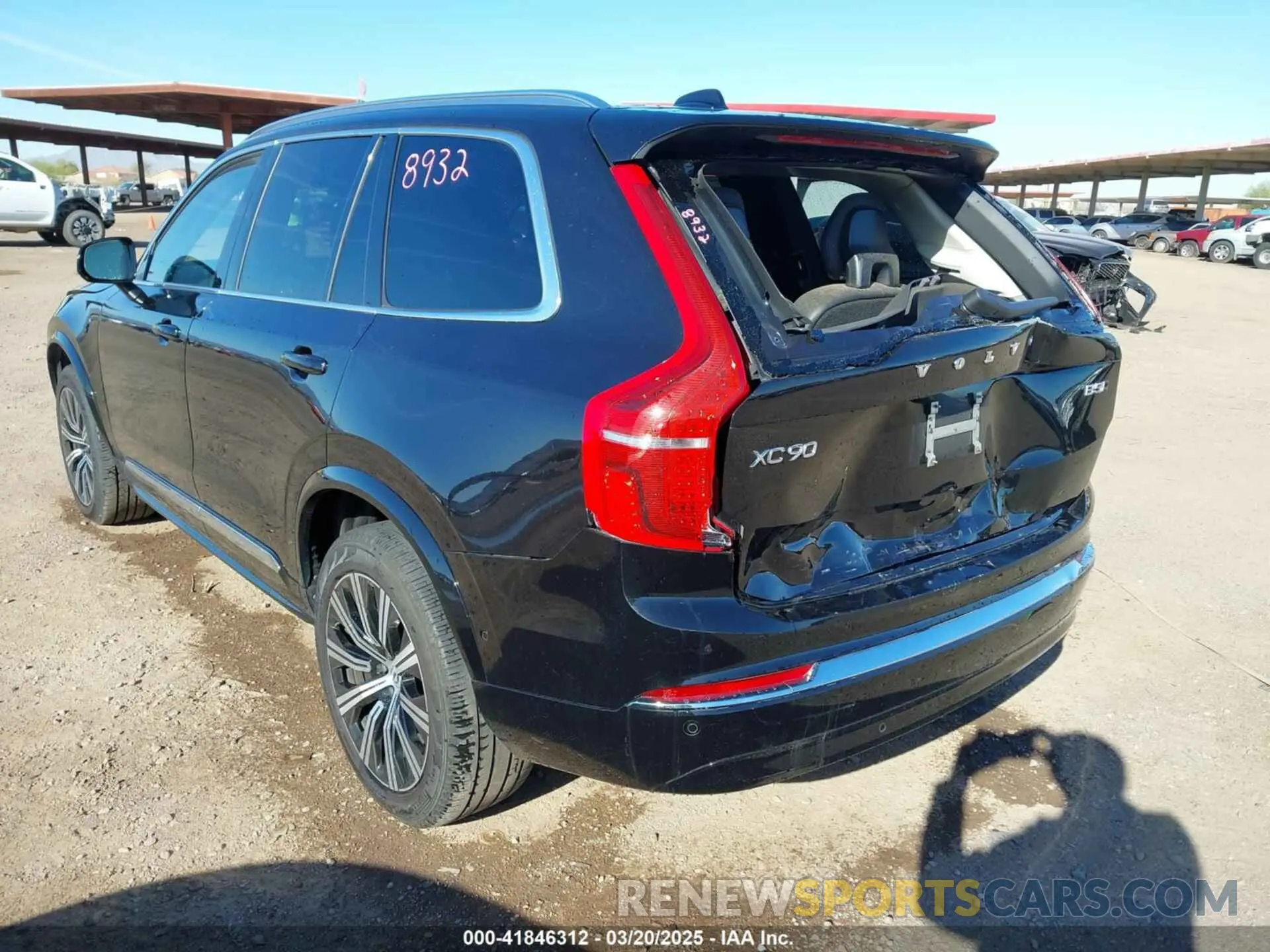 3 Photograph of a damaged car YV4L12PN7P1972817 VOLVO XC90 2023