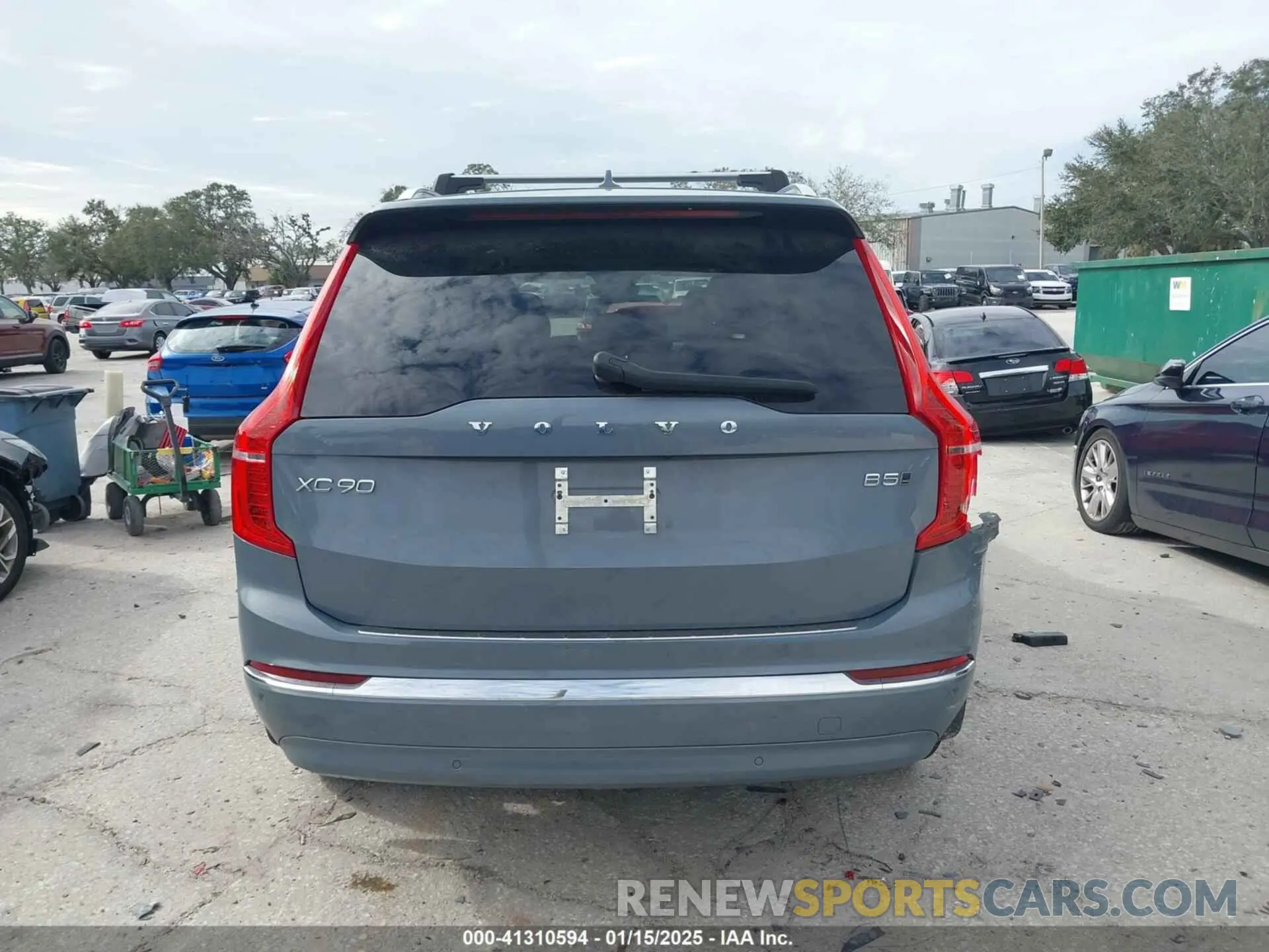16 Photograph of a damaged car YV4L12PNXP1983388 VOLVO XC90 2023